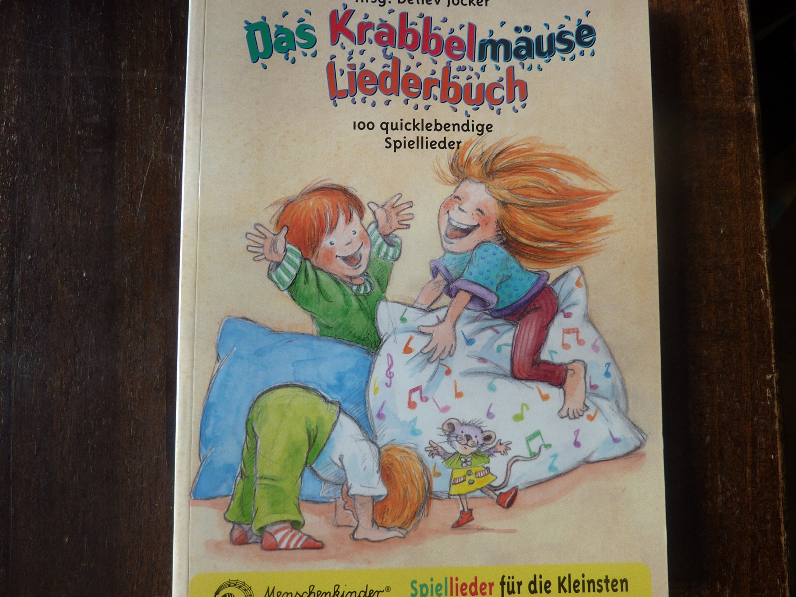 Das Krabbelmäuse Liederbuch. 100 quicklebendige Spiellieder für die Kleinen Sheet Music