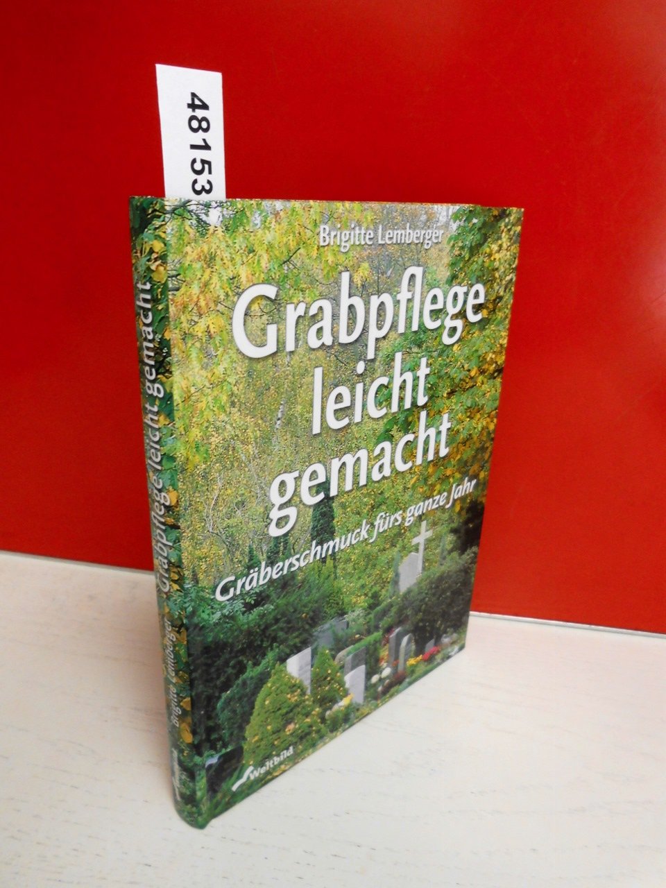 Grabpflege leicht gemacht: Gräberschmuck fürs ganze Jahr Garden & Plants