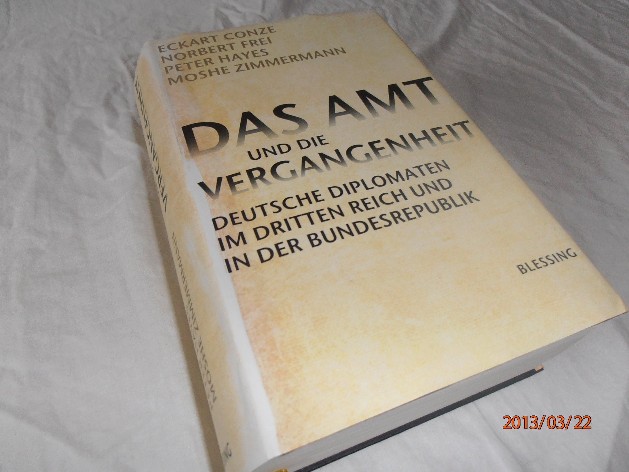 Das Amt und die Vergangenheit Film, Art & Culture