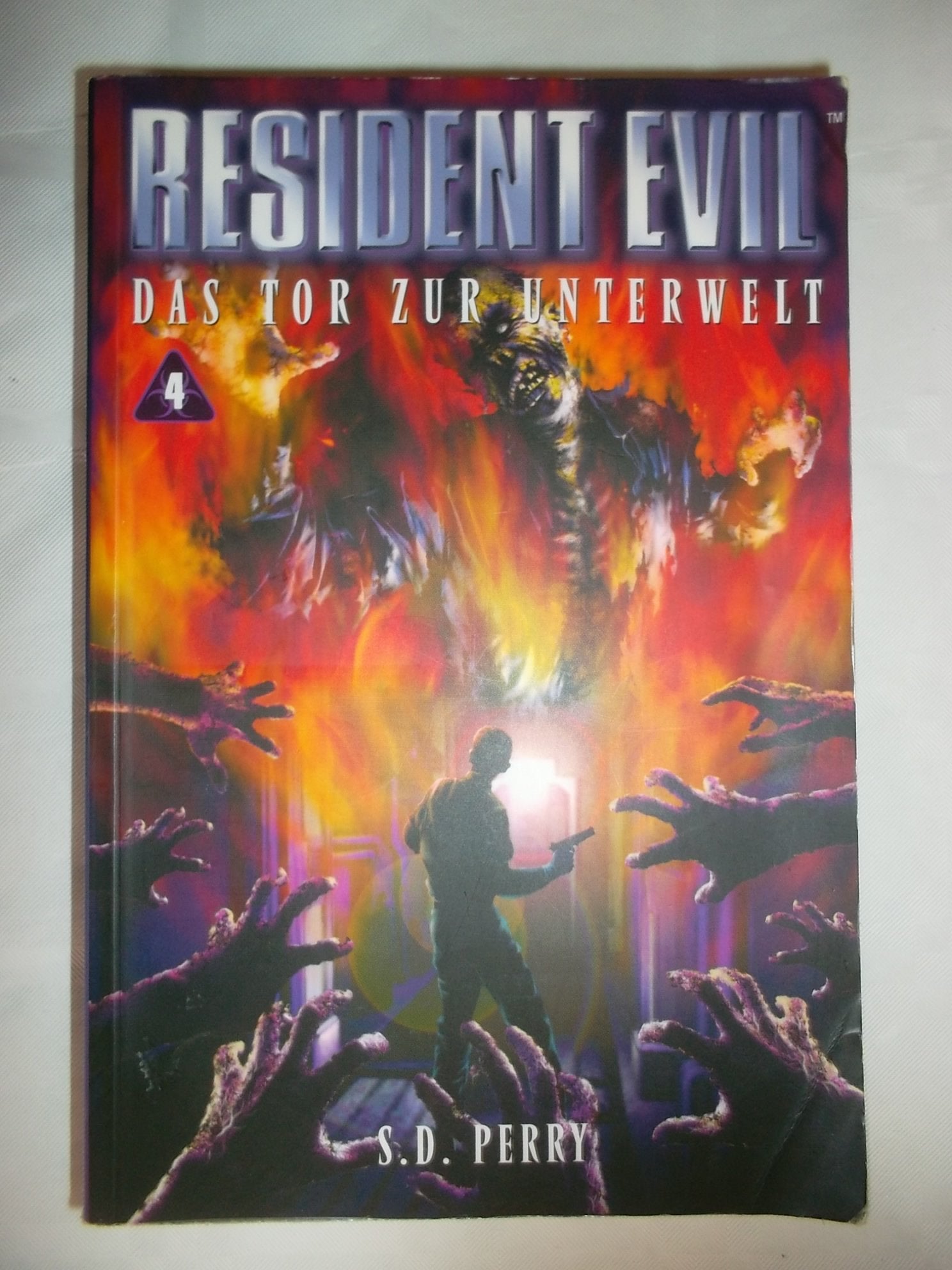 Resident Evil, Band 4, Das Tor zur Unterwelt Books