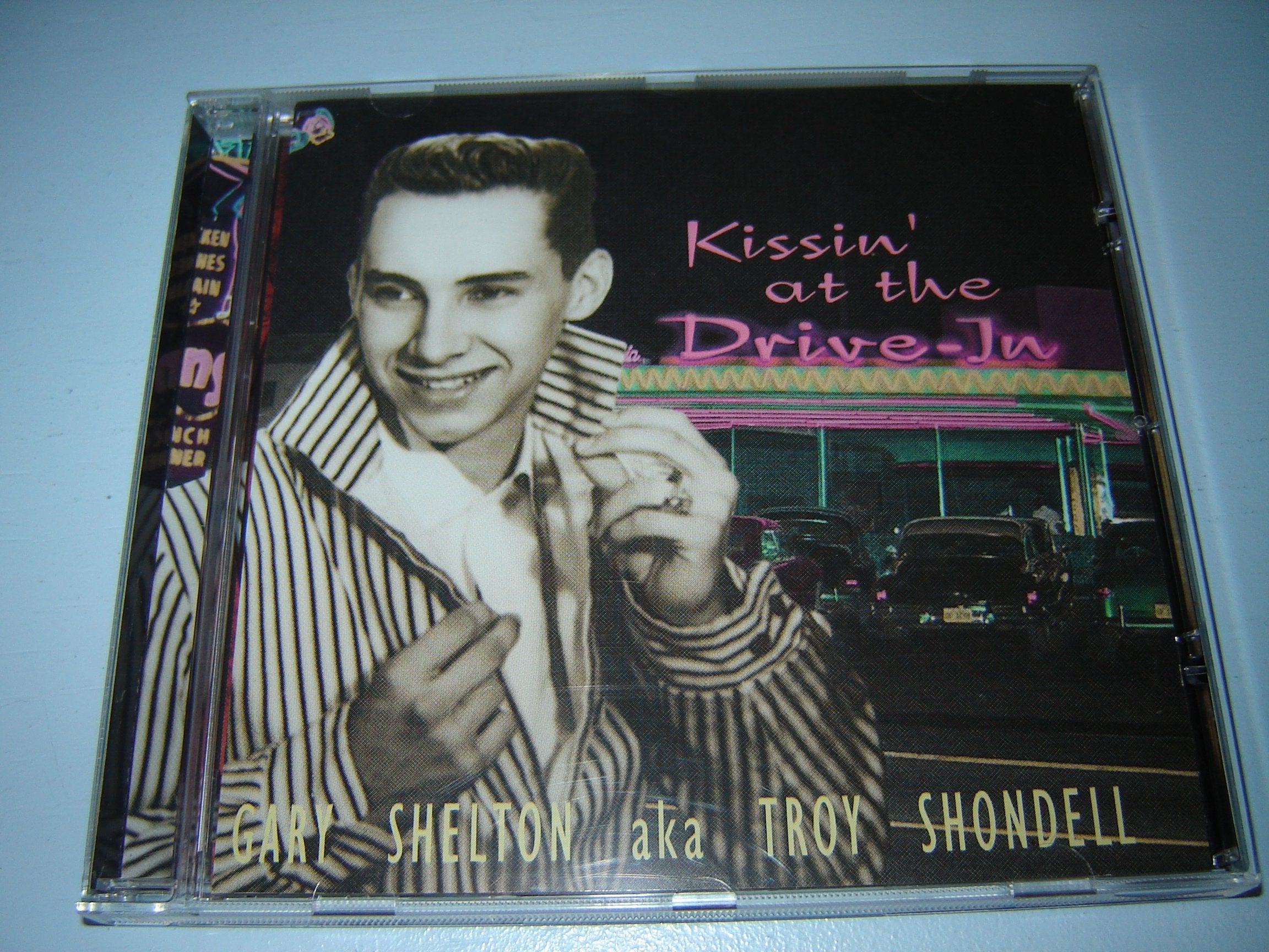 Gary Shelton aka Troy Shondell - Kissin' At The Drive-In Books