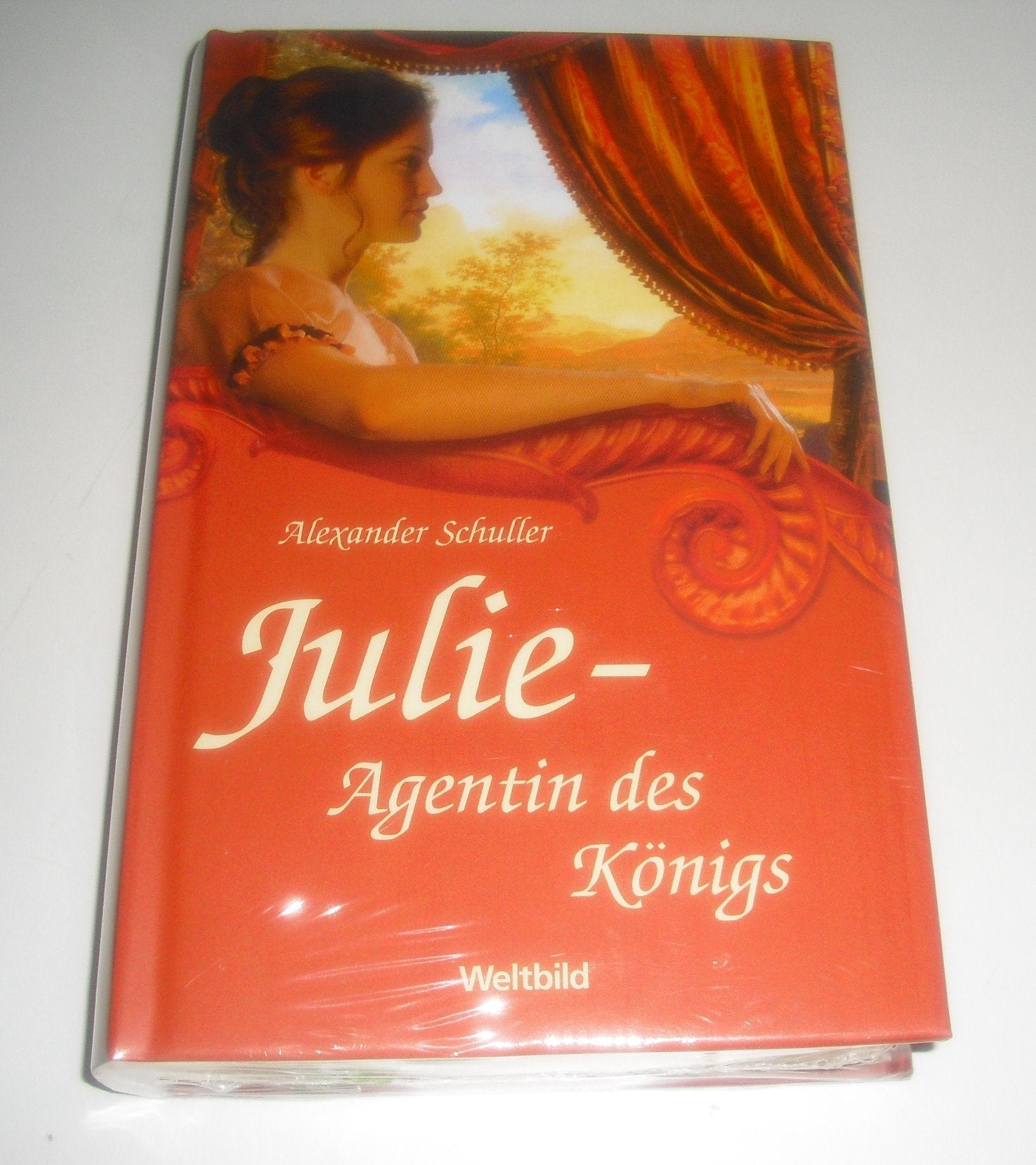 Julie - Agentin des Königs Books