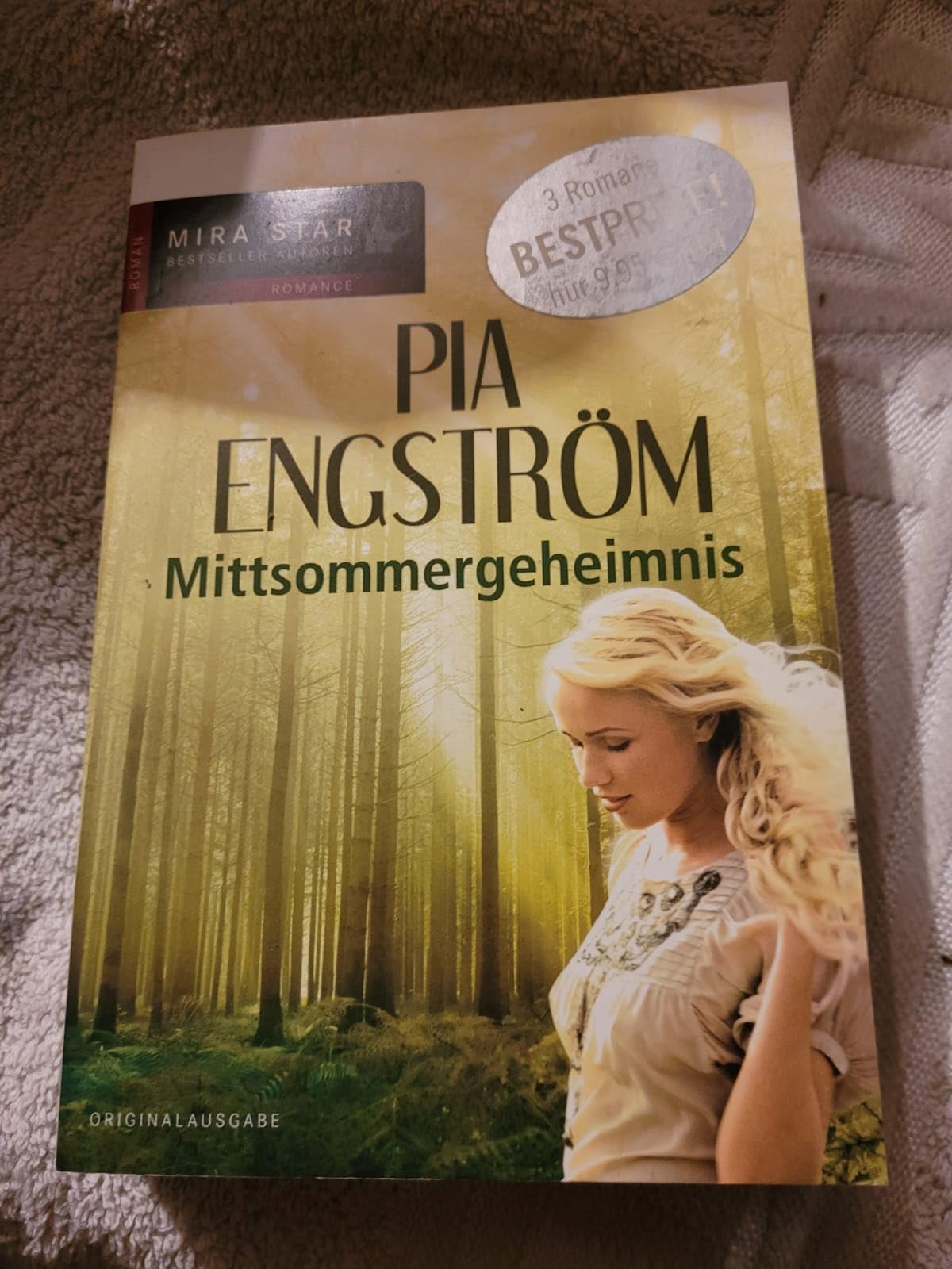 Mittsommergeheimnis: 1.Wo mein Herz wohnt; 2.Heimliche Sehnsucht; 3.Paradies in Gefahr. Originalausgabe (MIRA Star Bestseller Autoren Romance) Contemporary literature Books