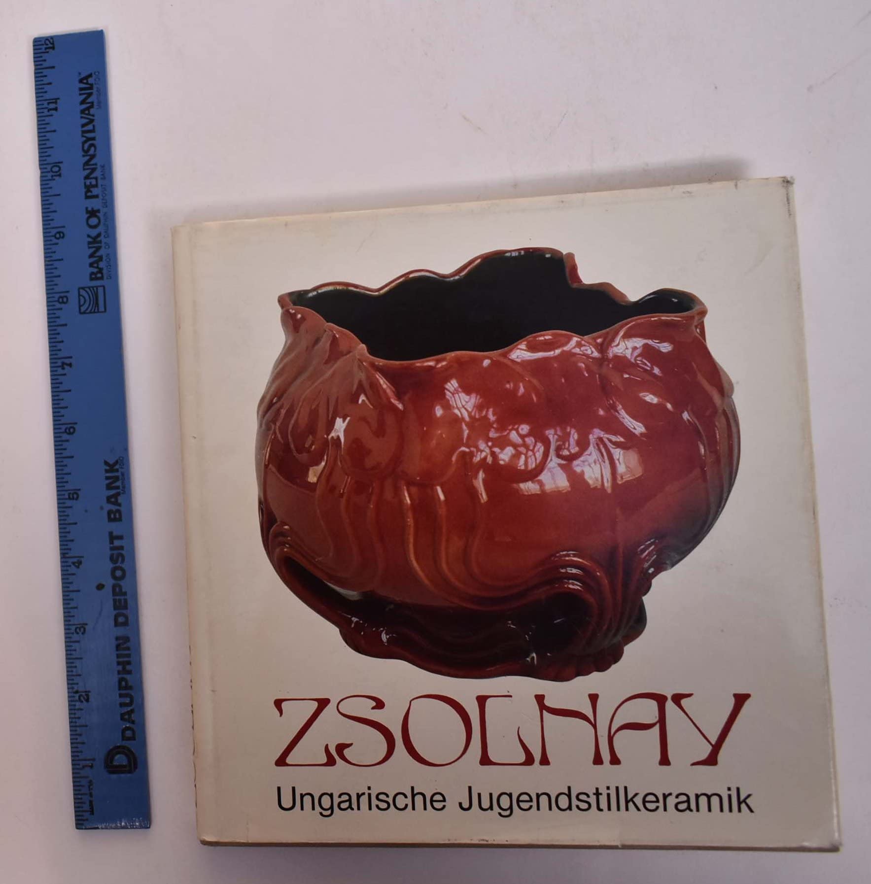 ZSOLNAY - Ungarische Jugendstilkeramik Sonderausstellung des Museums für Kunstgewerbe, Budapest - 16.April bis 6. Juli 1986 Books