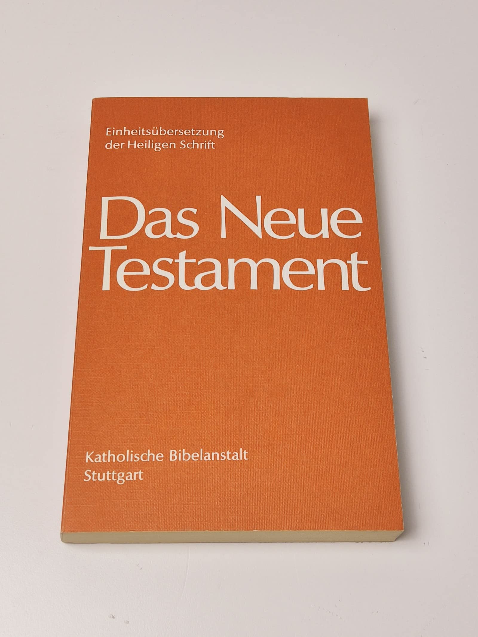 Bibelausgaben, Das Neue Testament. Second-hand books on film, art and culture