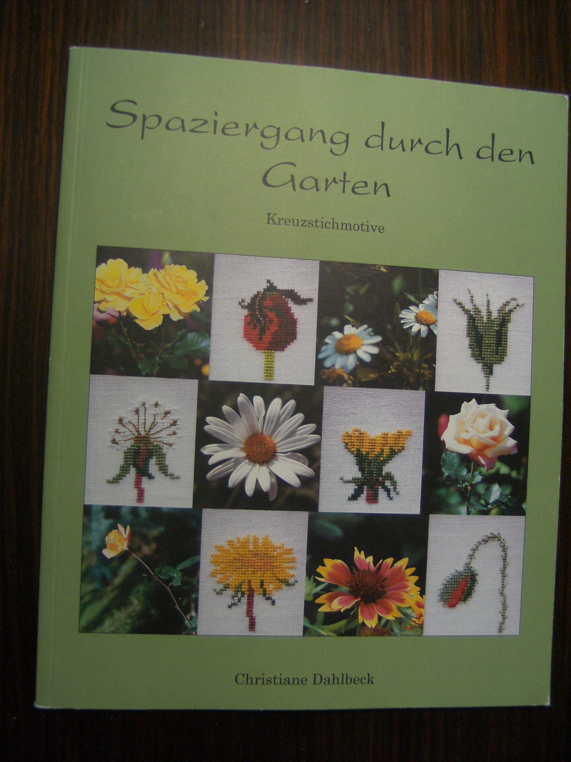 Spaziergang durch den Garten / Kreuzstichmotive Books