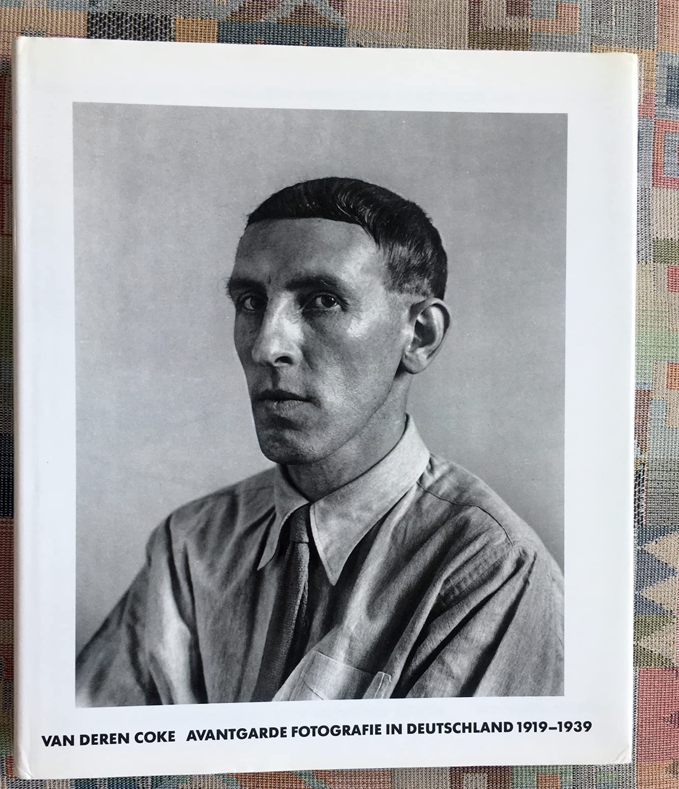 Avantgarde- Fotografie in Deutschland 1919-1939. Bilderläuterungen in deutsch/englisch/französisch Photography