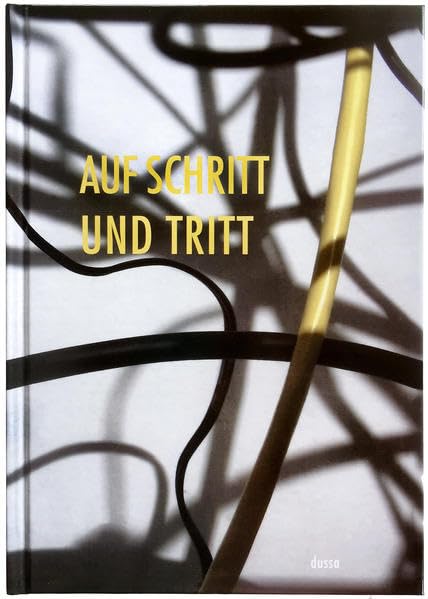 AUF SCHRITT UND TRITT: Schattenfotografie von Bernhard Jott Keller Film, Art & Culture