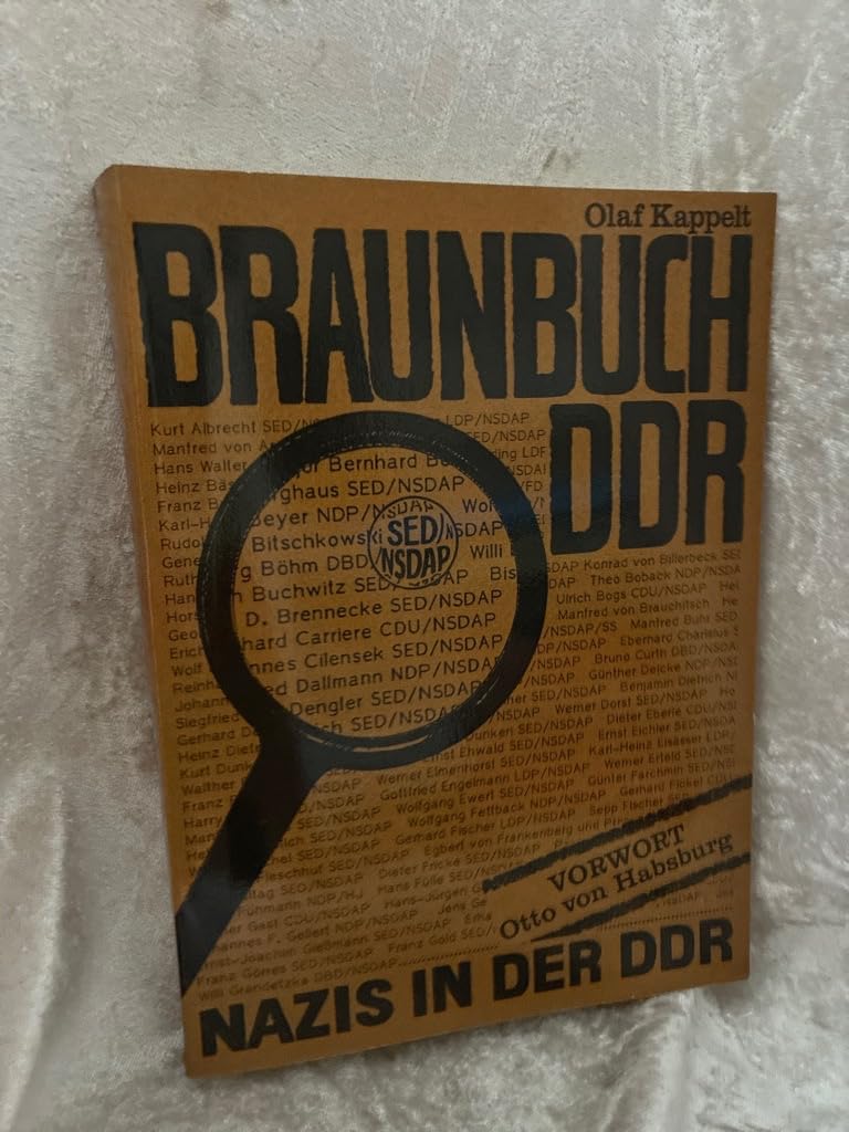 Braunbuch DDR : Nazis in d. DDR. Politics & History books