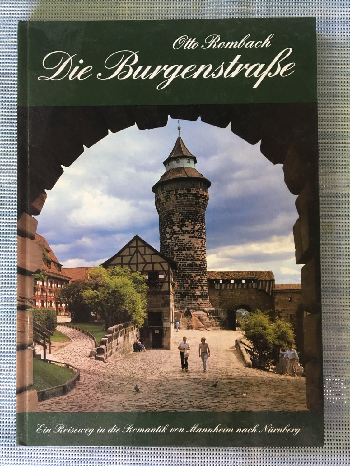 Die Burgenstrasse; mit 107 Abbildungen Books