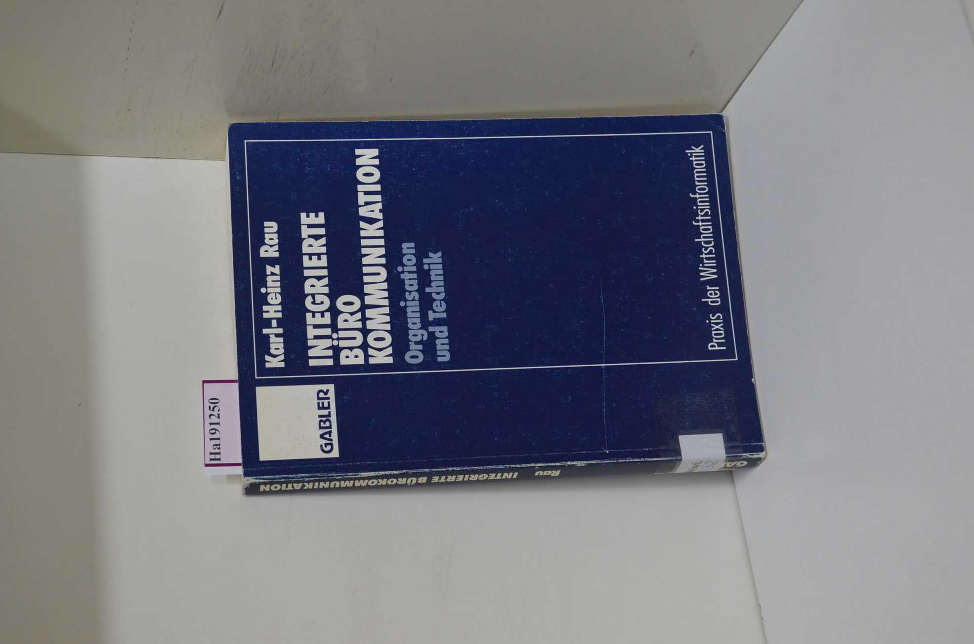 Die Rolle der Automobilindustrie im Industrialisierungsprozeß von Kolumbien und Venezuela. Ökonomische, soziale und räumliche Aspekte. (= Arbeiten aus dem Geographischen Institut der Universität des Saarlandes; Bd. 33) Dissertation/Saarbrücken. book