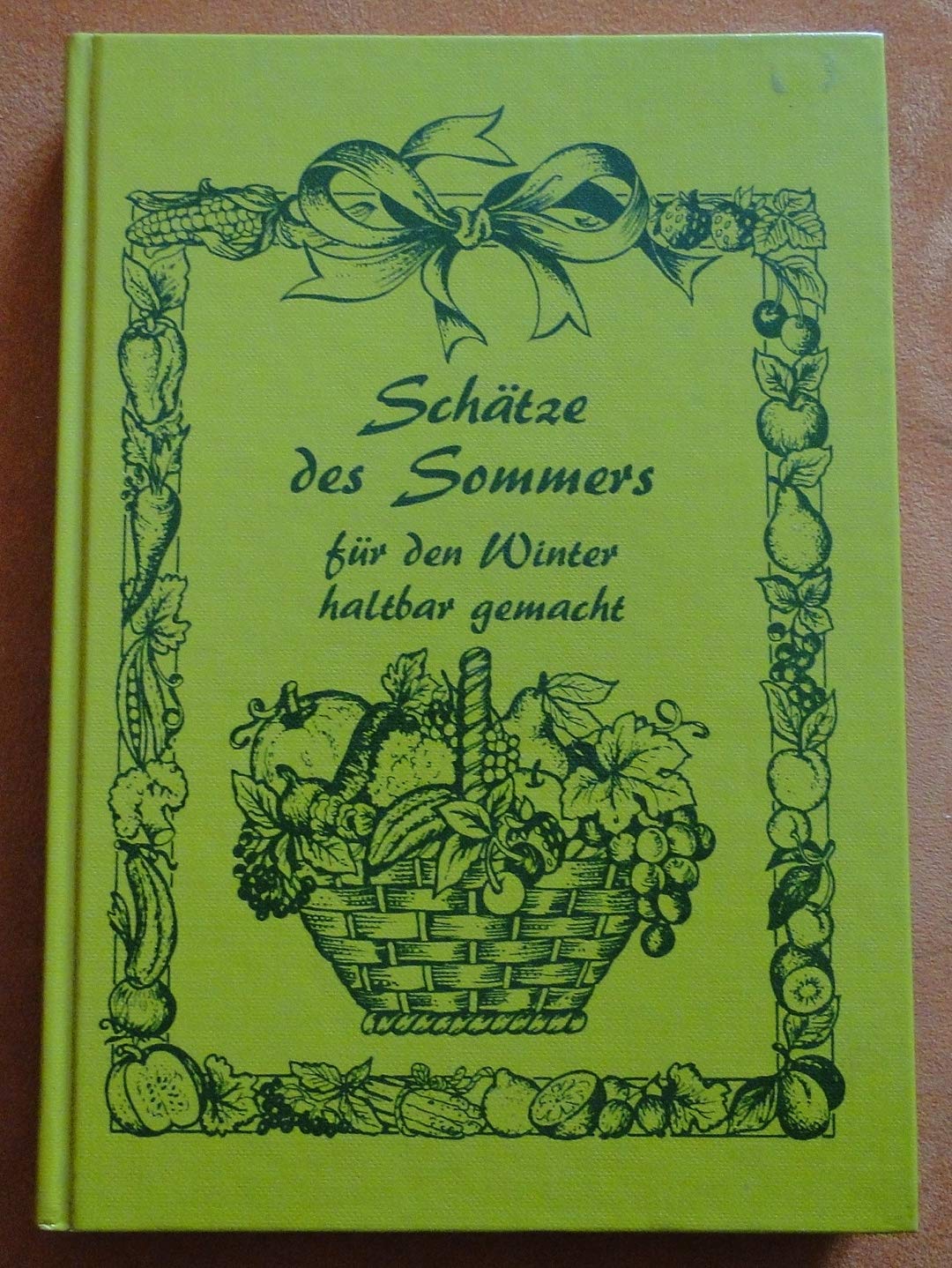 Schätze des Sommers. Für den Winter haltbar gemacht Architecture