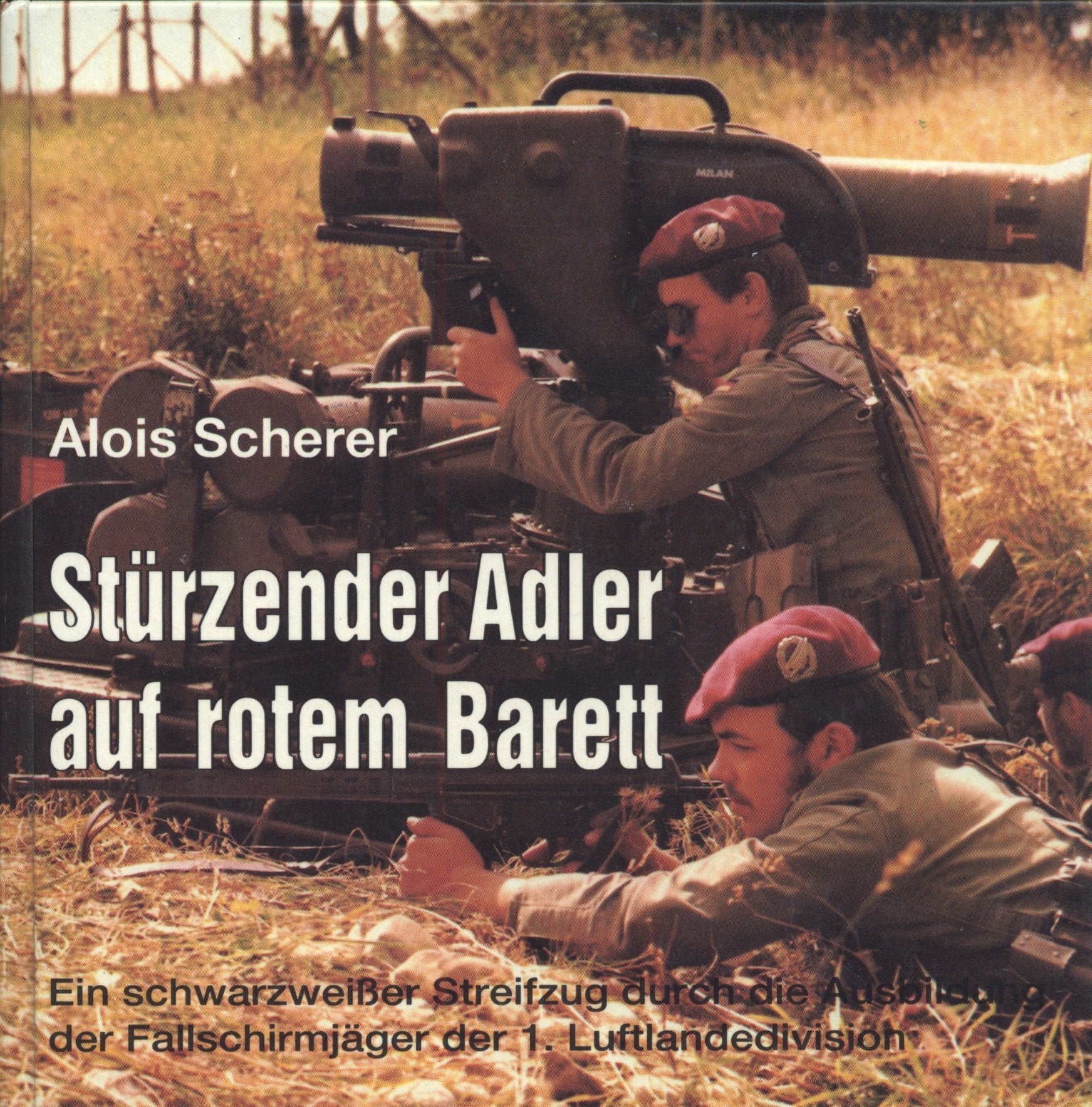 Stürzender Adler auf rotem Barett. Ein schwarzweisser Streifzug durch die Ausbildung der Fallschirmjäger der 1. Luftlandedivision Film, Art & Culture