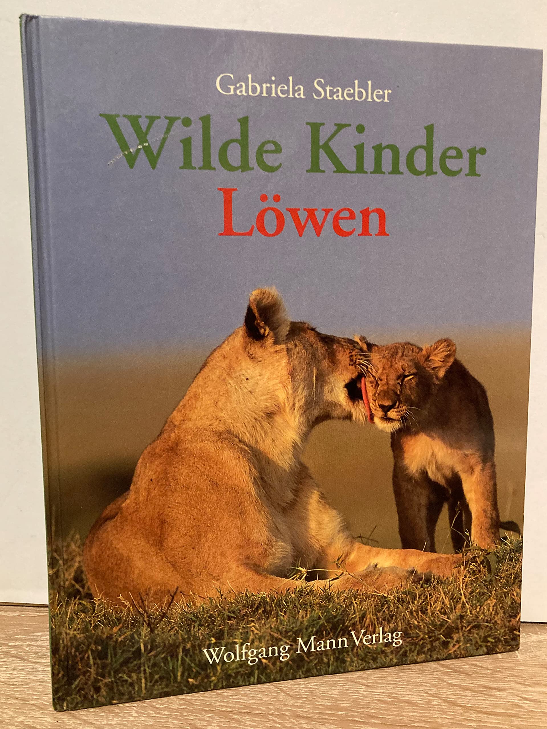 Wilde Kinder, Löwen Non-fiction