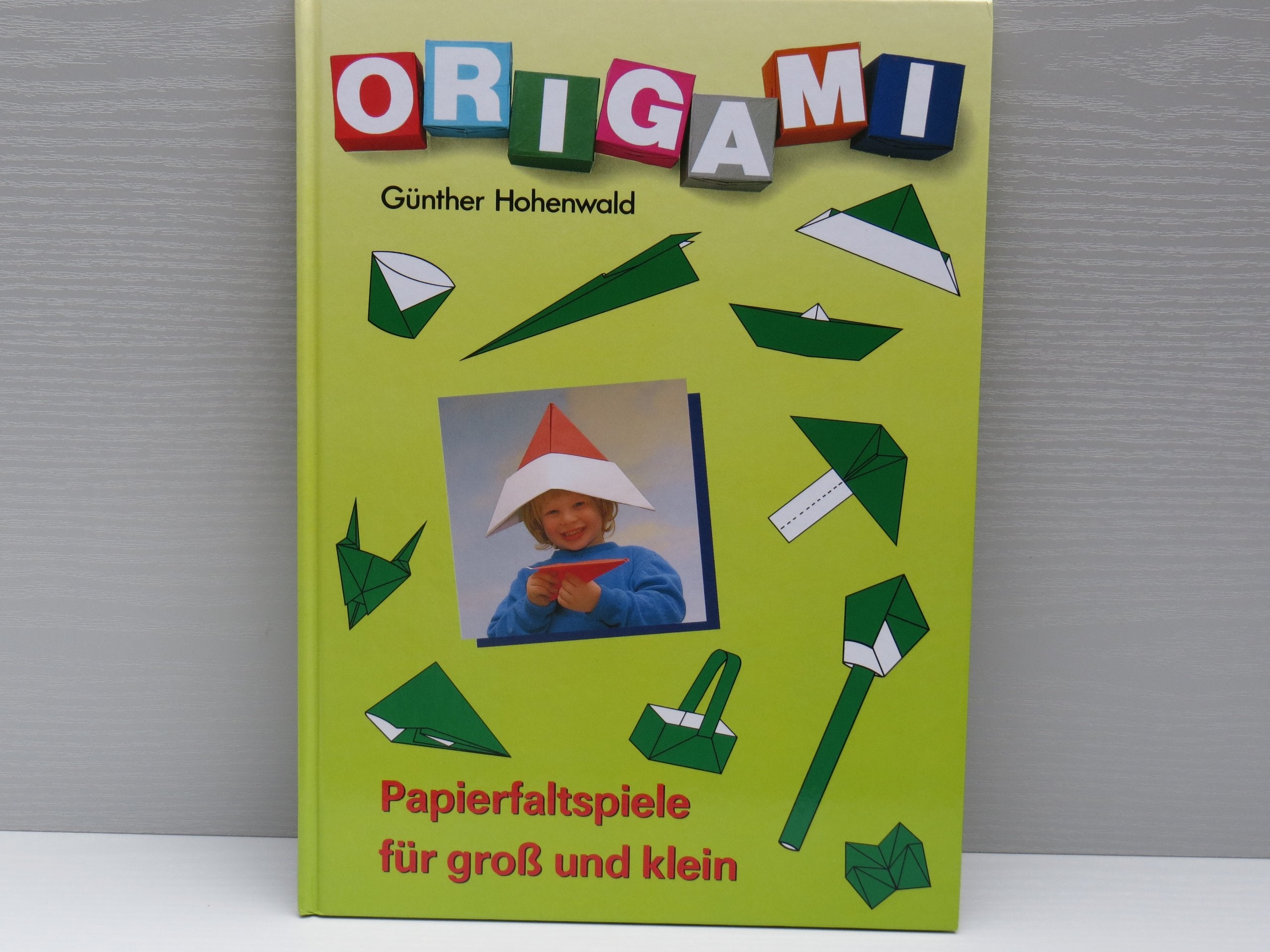 Origami. Papierfaltspiele für groß und klein. Band 2 Books