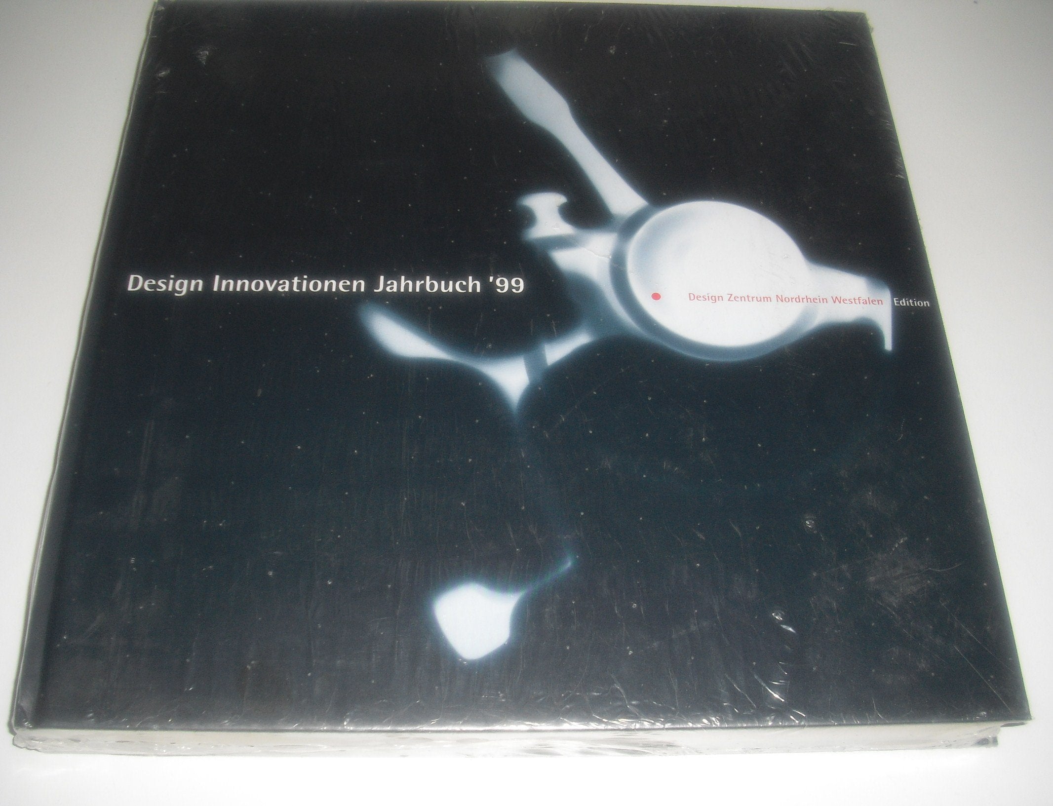 Design Innovationen Jahrbuch '99. Design Innovations Yearbook '99: Text dtsch.-engl. Architecture
