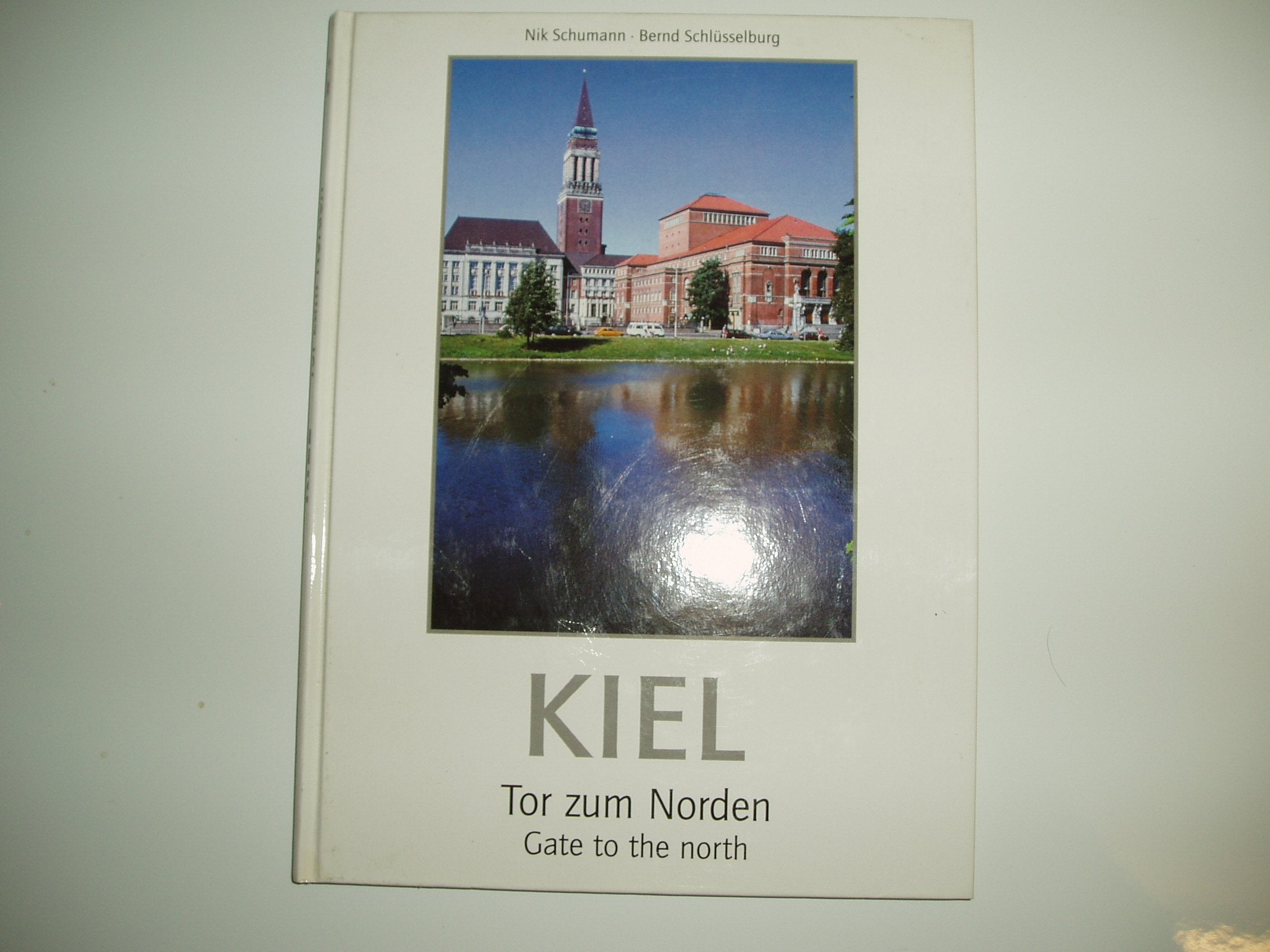 Kiel - Tor zum Norden. Gate to the north Film, Art & Culture