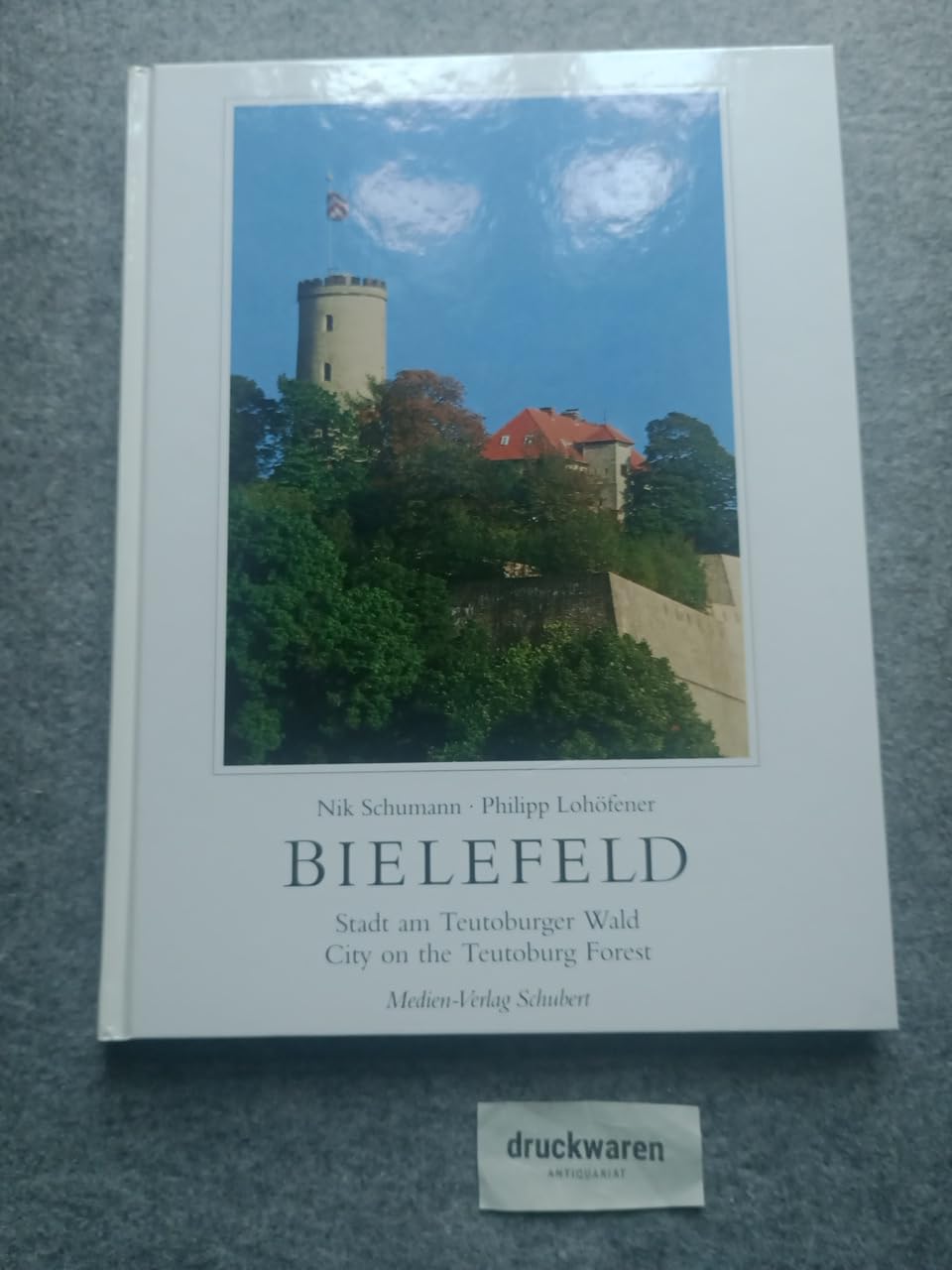 Bielefeld. Alte Kaufmannsstadt am Teutoburger Wald Travel