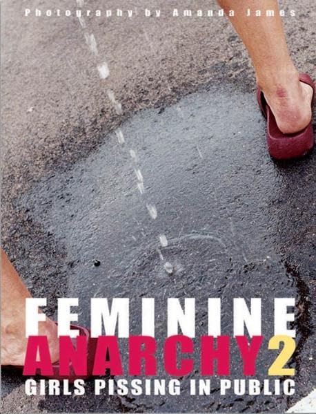 Feminine Anarchy 2: Girls Pissing in Public. Dt./Engl. Manga