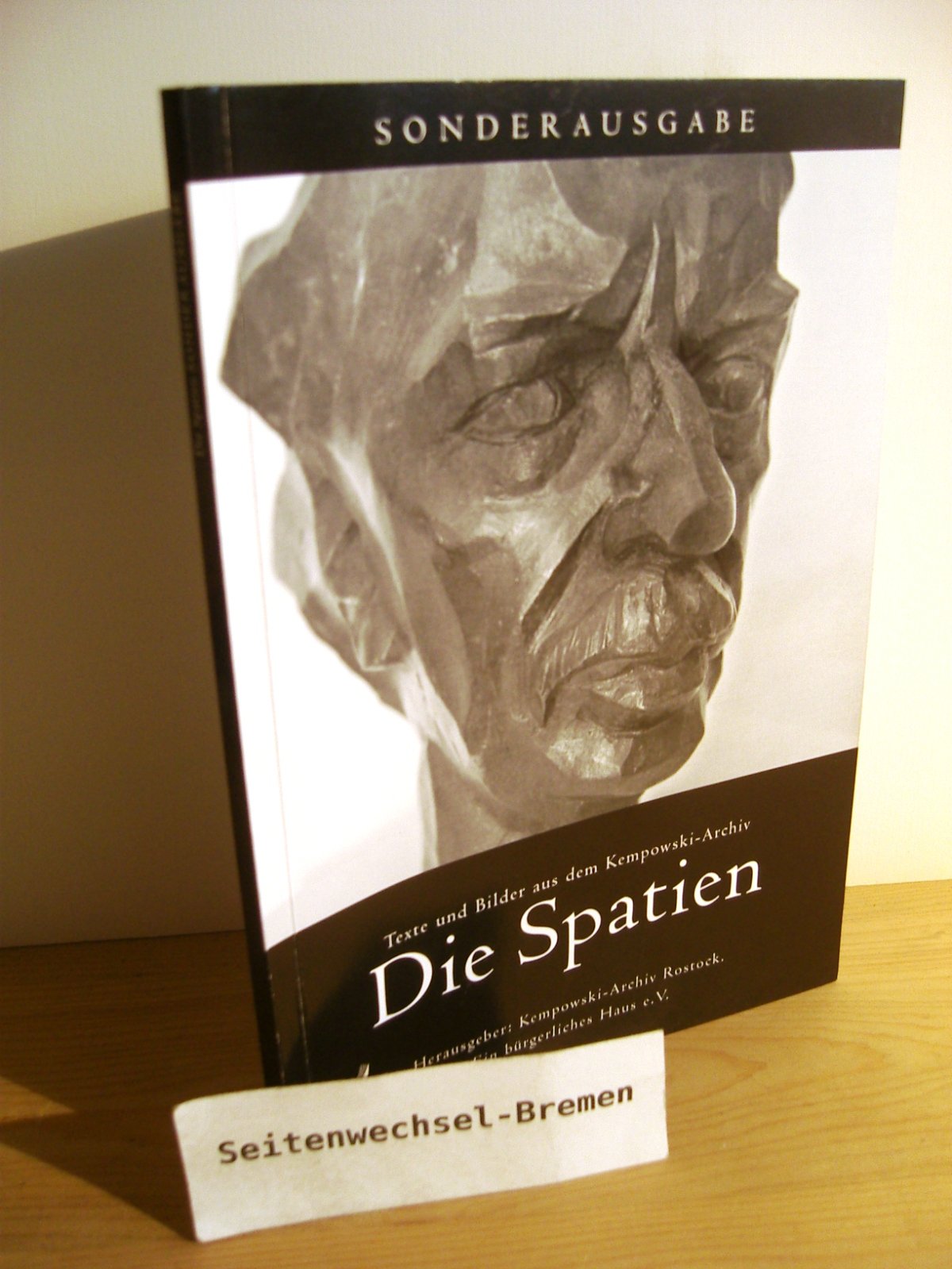 Die Spatien. Texte und Bilder aus dem Kempowski-Archiv Contemporary literature