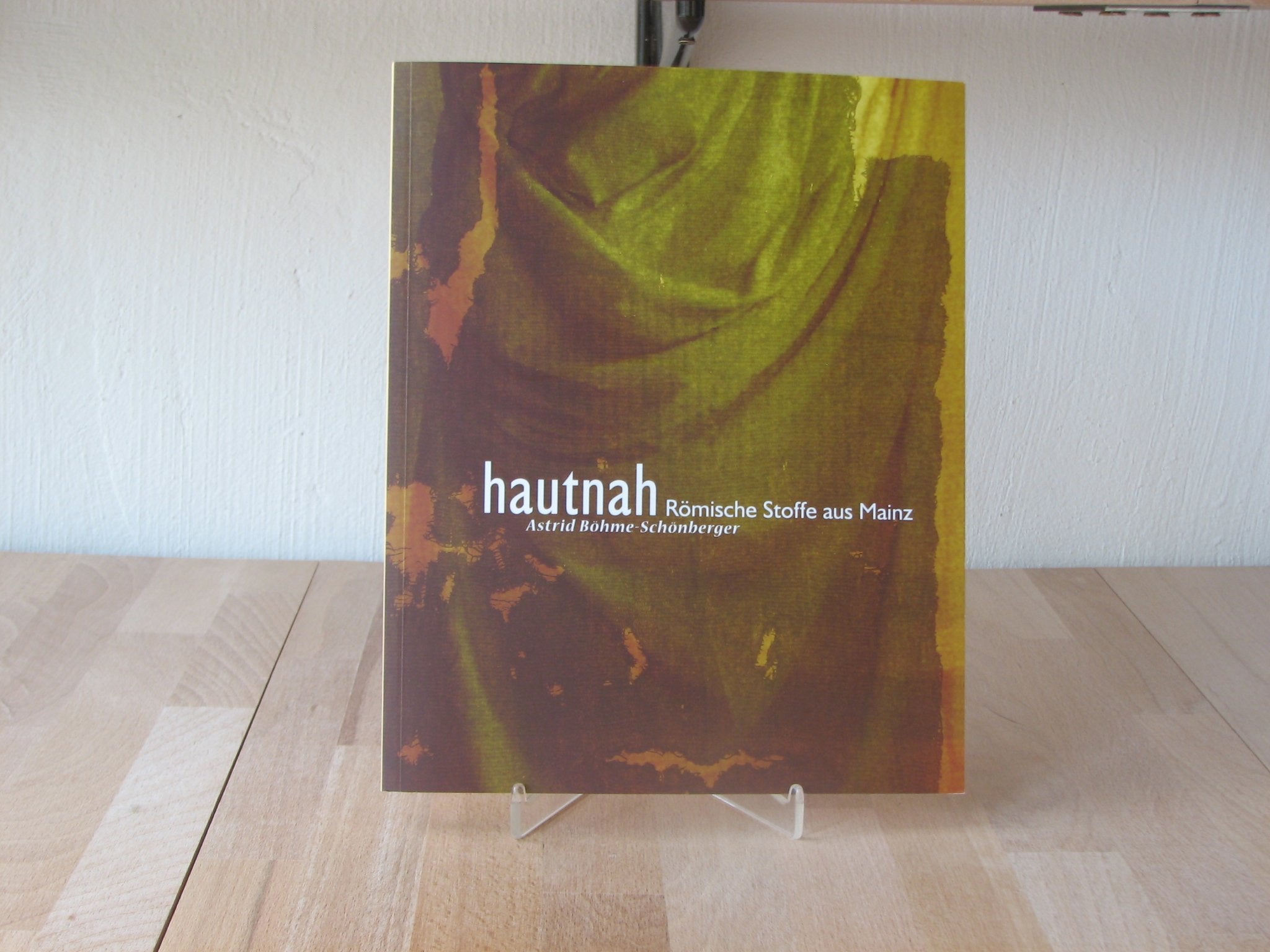Hautnah: Römische Stoffe aus Mainz Politics & History