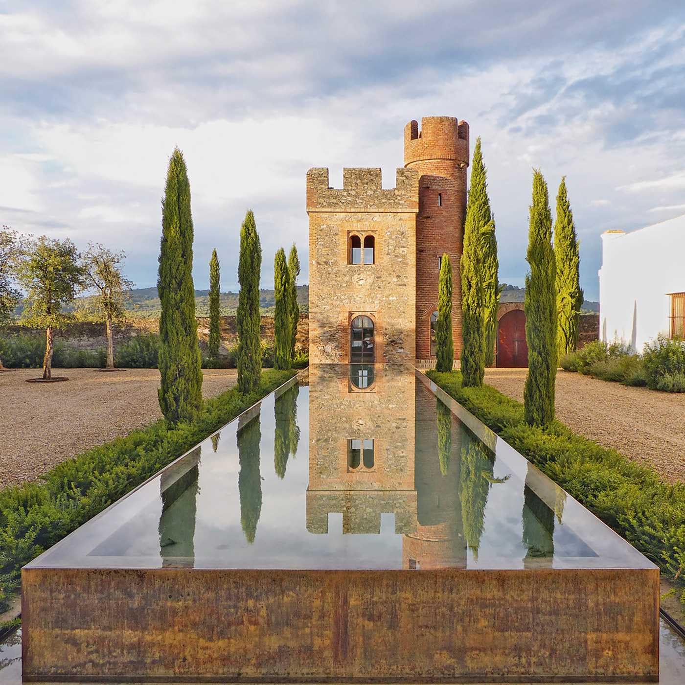 Gardens for the Senses. The Spanish Gardens of Javier Mariátegui Memories