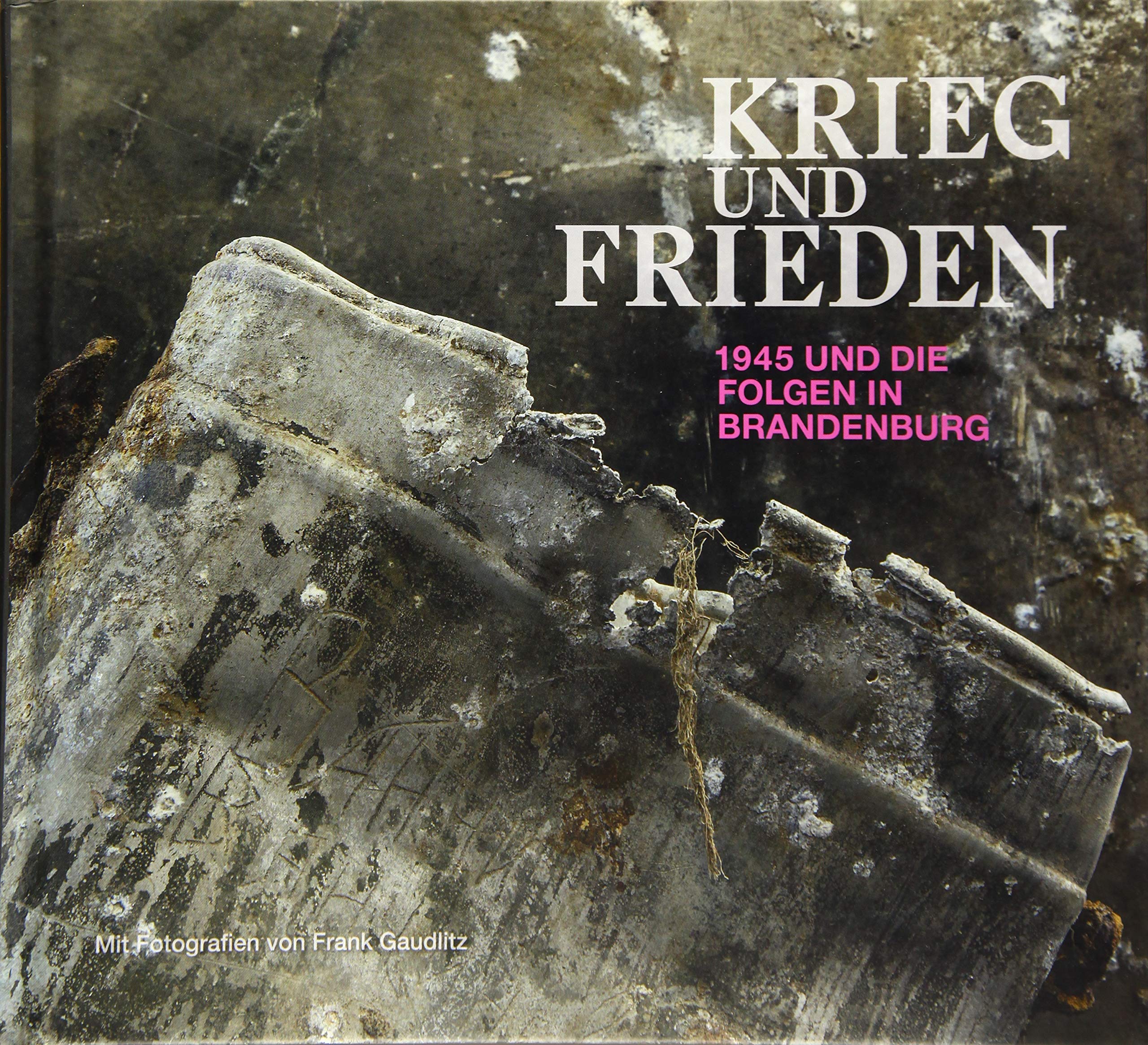 KRIEG und FRIEDEN Photography