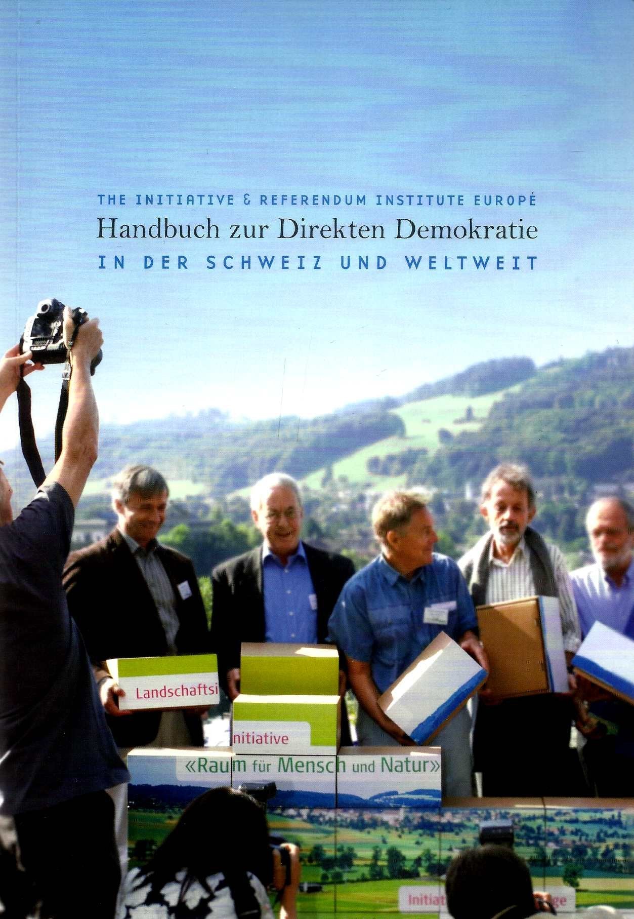 Handbuch zur Direkten Demokratie in der Schweiz und weltweit Books