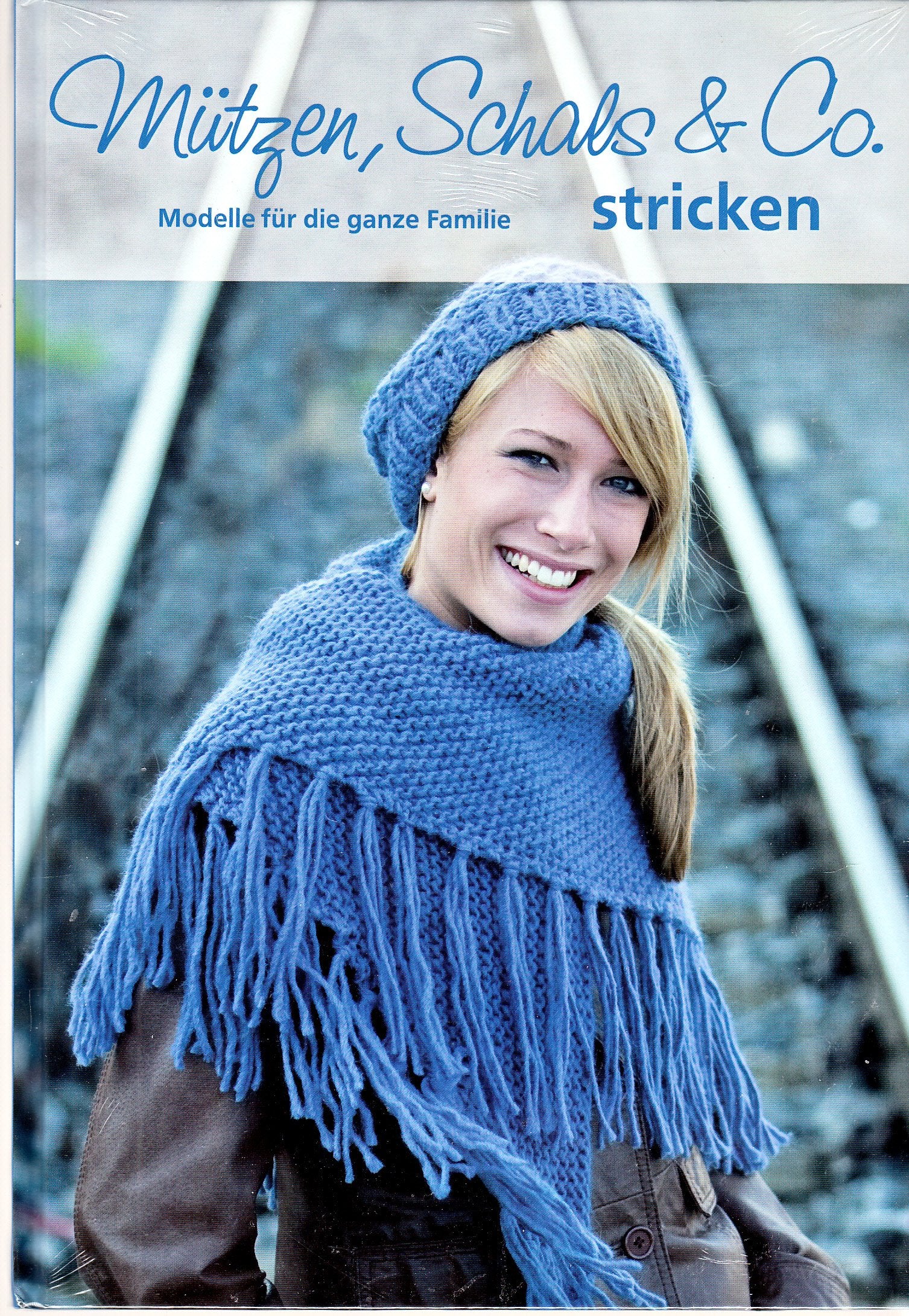 Mützen, Schals & Co. stricken: Modelle für die ganze Familie Books