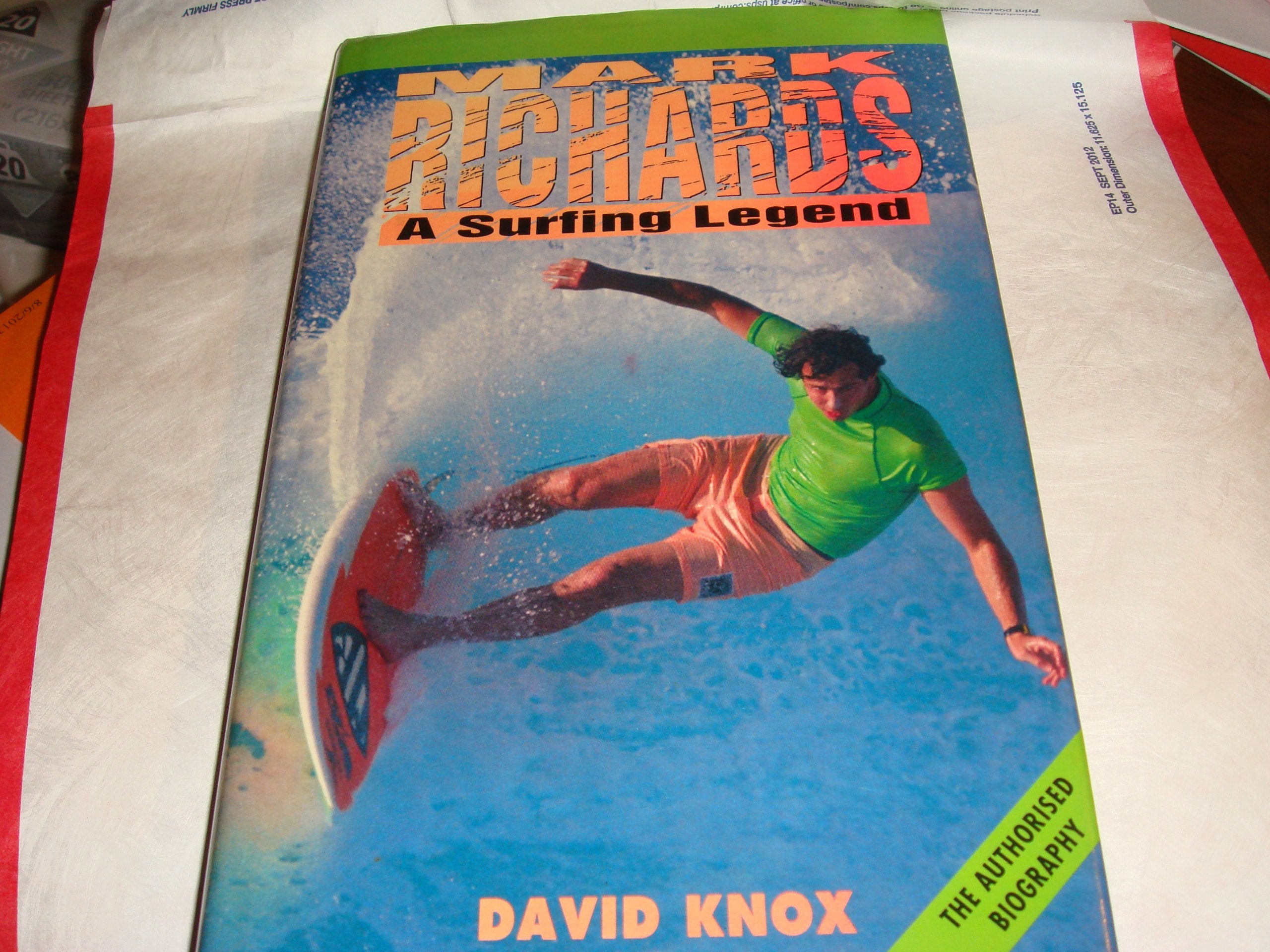 Mark Richards: A Surfing Legend (Angus & Robertson Books) Sports