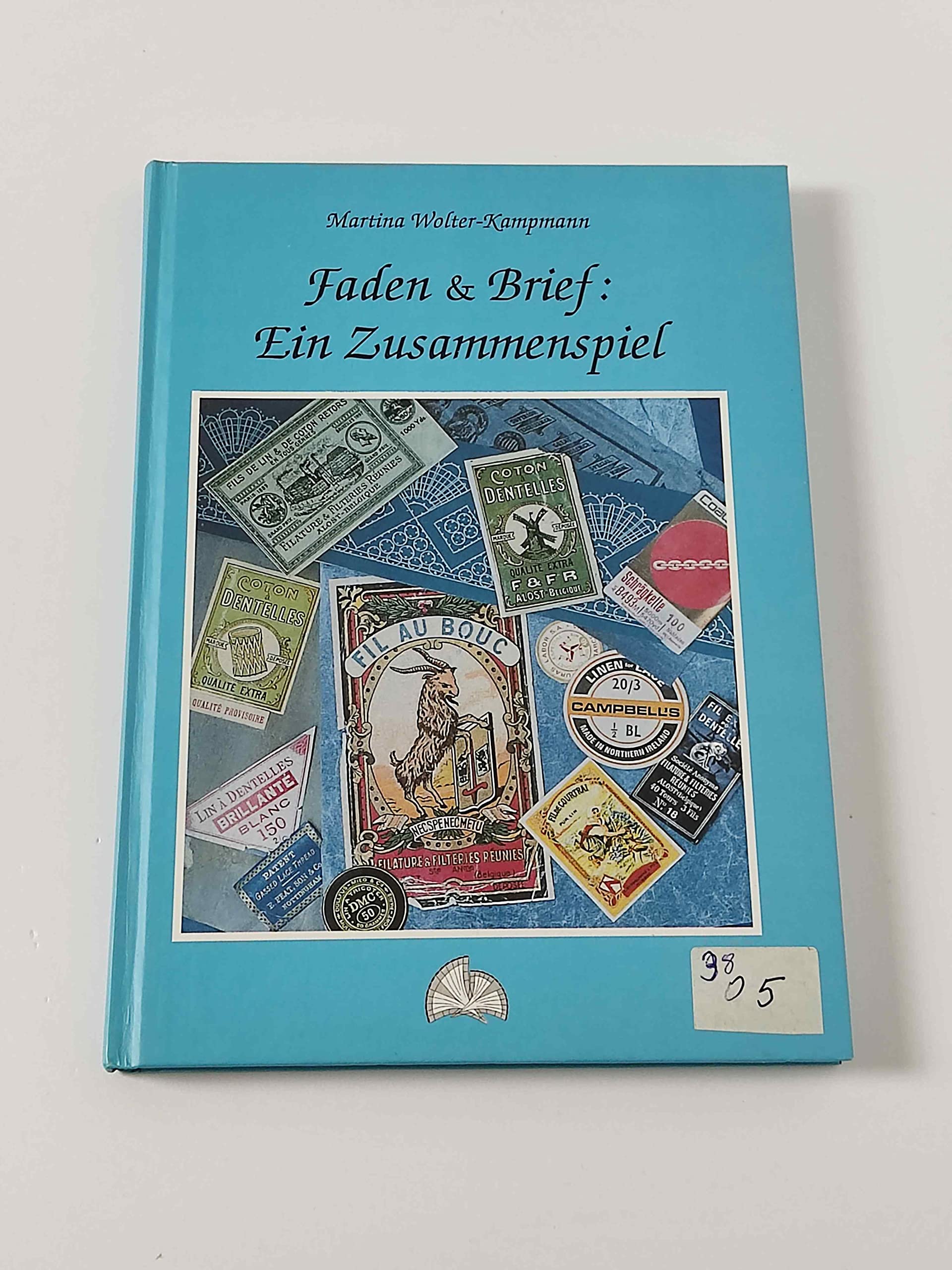 Faden & Brief: Ein Zusammenspiel: Die gegenseitige Abhängigkeit von Klöppelfäden und -briefen mit Präsentation eines eigens entwickelten ... tatsächlichen Durchmesser der Fäden angibt Media & Communication