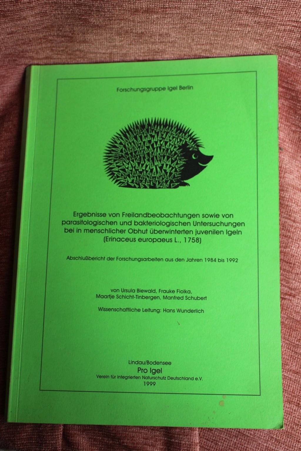 Ergebnisse von Freilandbeobachtungen sowie von parasitologischen und bakteriologischen Untersuchungen bei in menschlicher Obhut überwinterten ... aus den Jahren 1984 bis 1992 Pets
