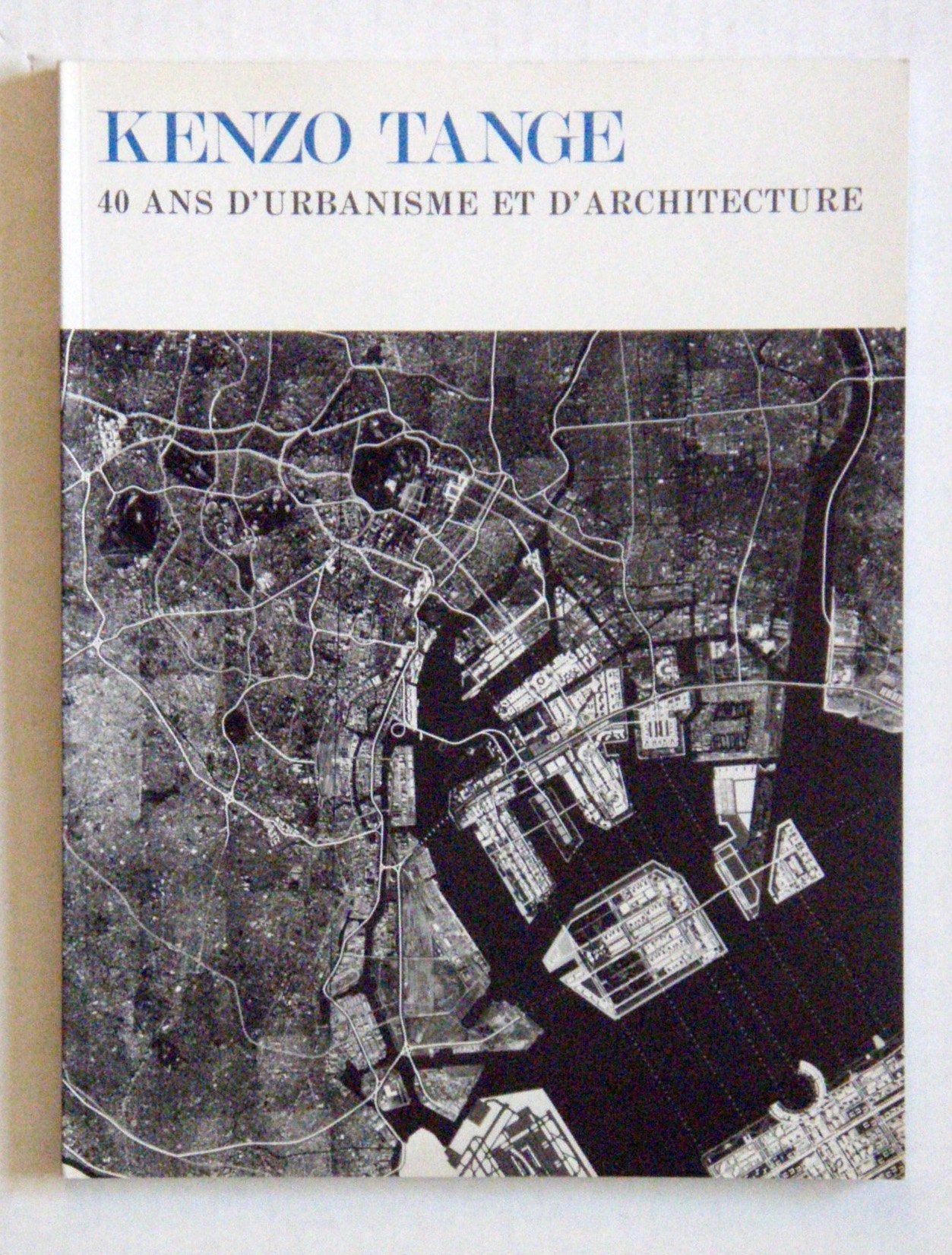 Kenzo tange Books