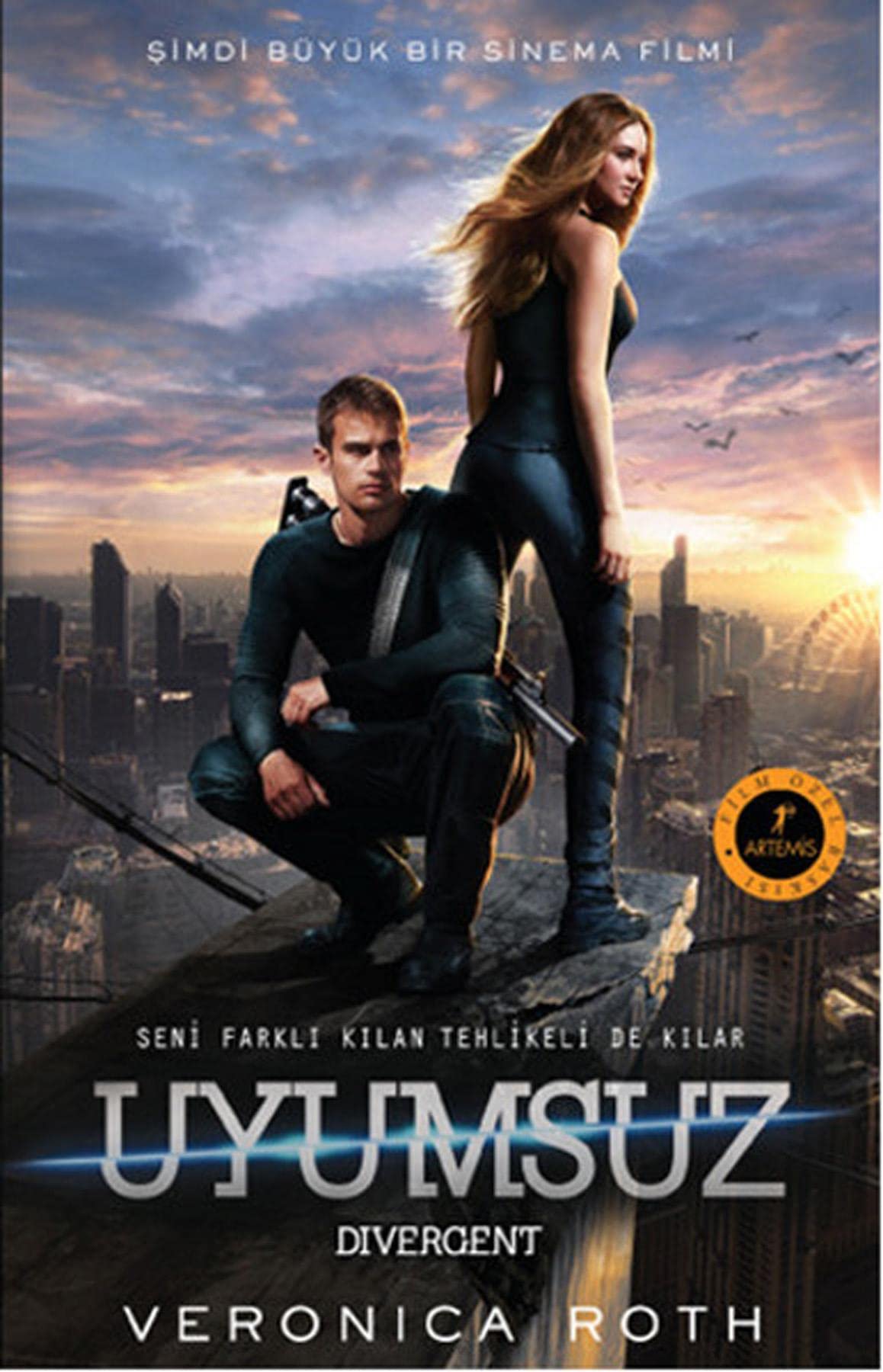 Uyumsuz Film Özel Baskisi Historical Fiction