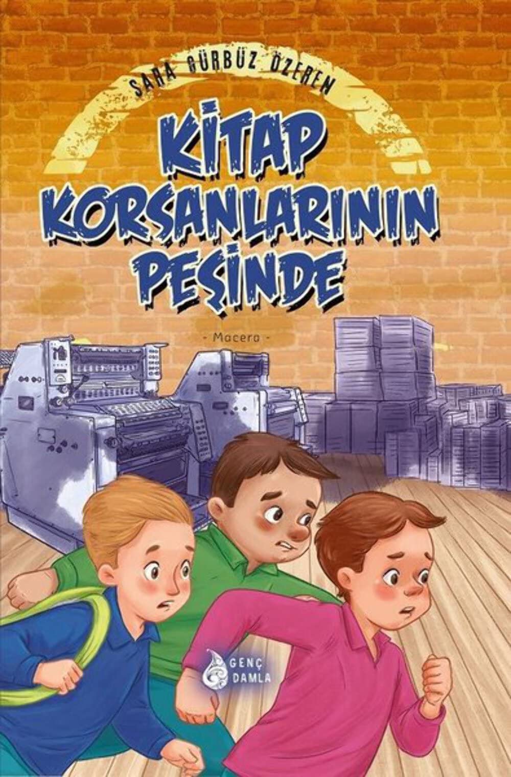 Kitap Korsanlar?n?n Pe?inde Sara Gürbüz Özeren Books