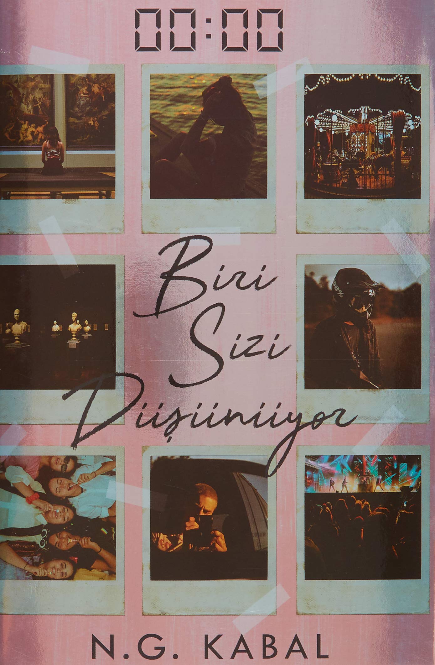 0000 Biri Sizi Düsünüyor Ciltli Historical Fiction