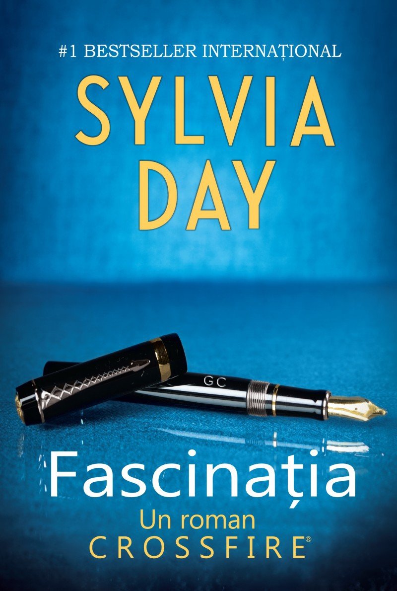 Fascinatia. Crossfire, Vol. 4 book