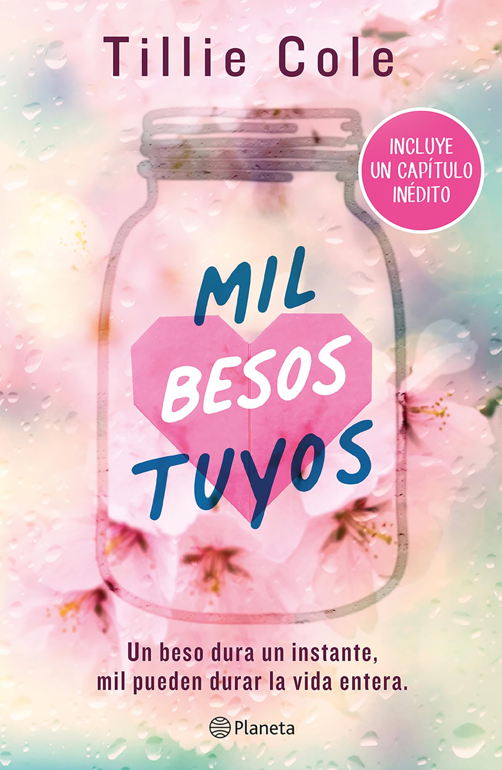 Mil Besos Tuyos (Incluye Capítulo Inédito) / A Thousand Boy Kisses (with an Unpublished Chapter) Fiction