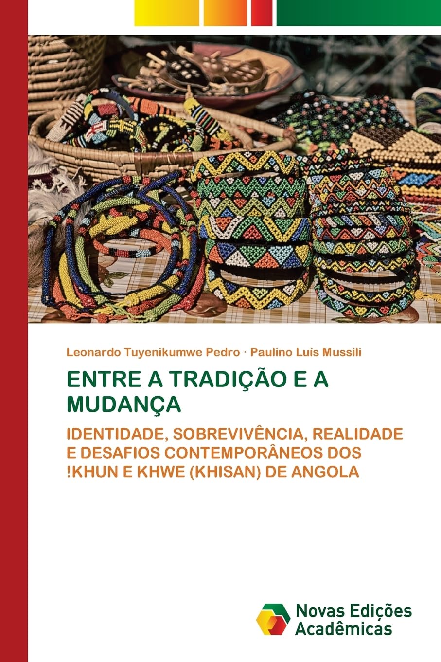 ENTRE A TRADIÇÃO E A MUDANÇA Reference Books