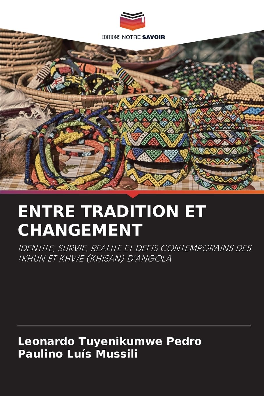 ENTRE TRADITION ET CHANGEMENT Books