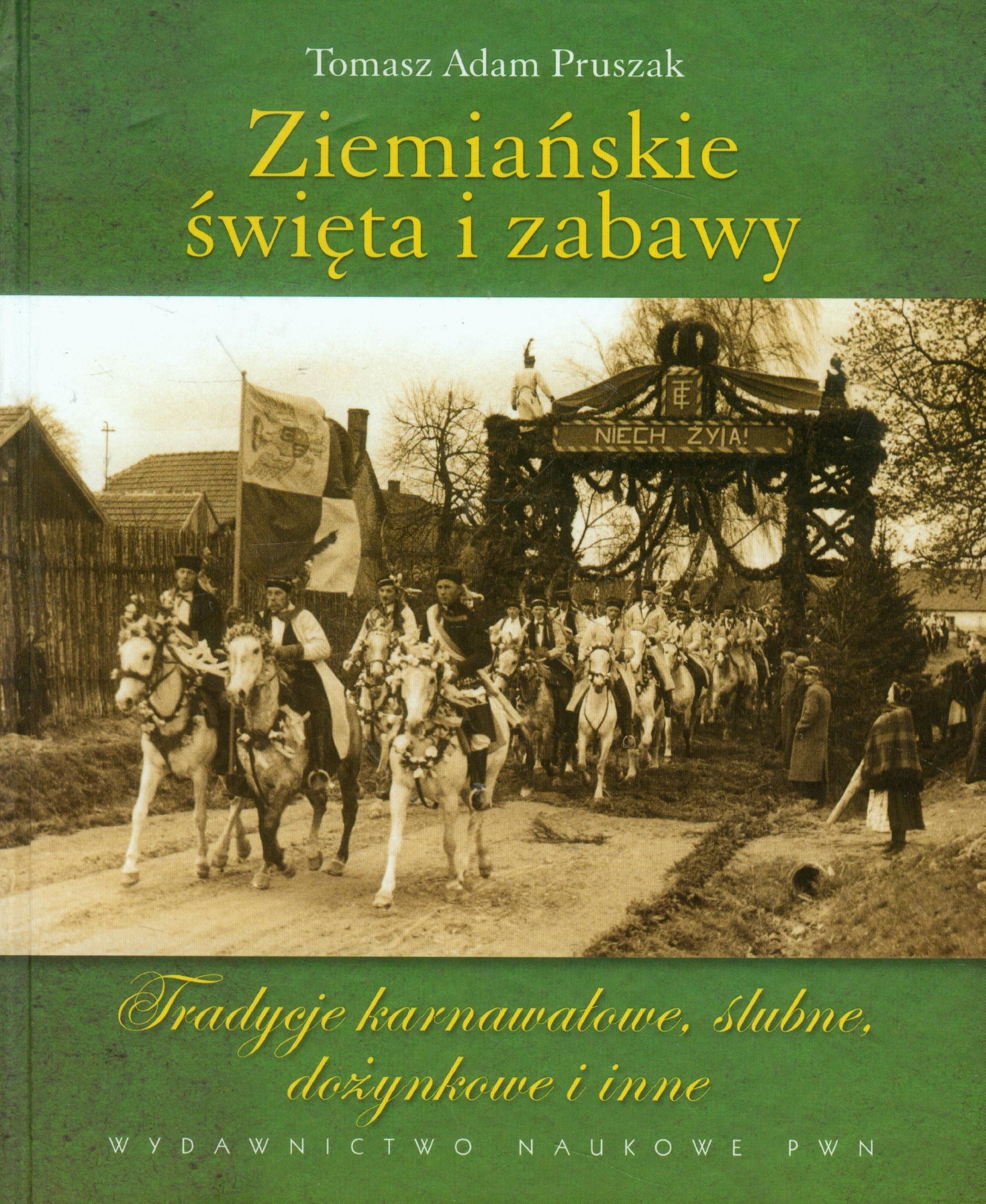 Ziemianskie swieta i zabawy Social Sciences