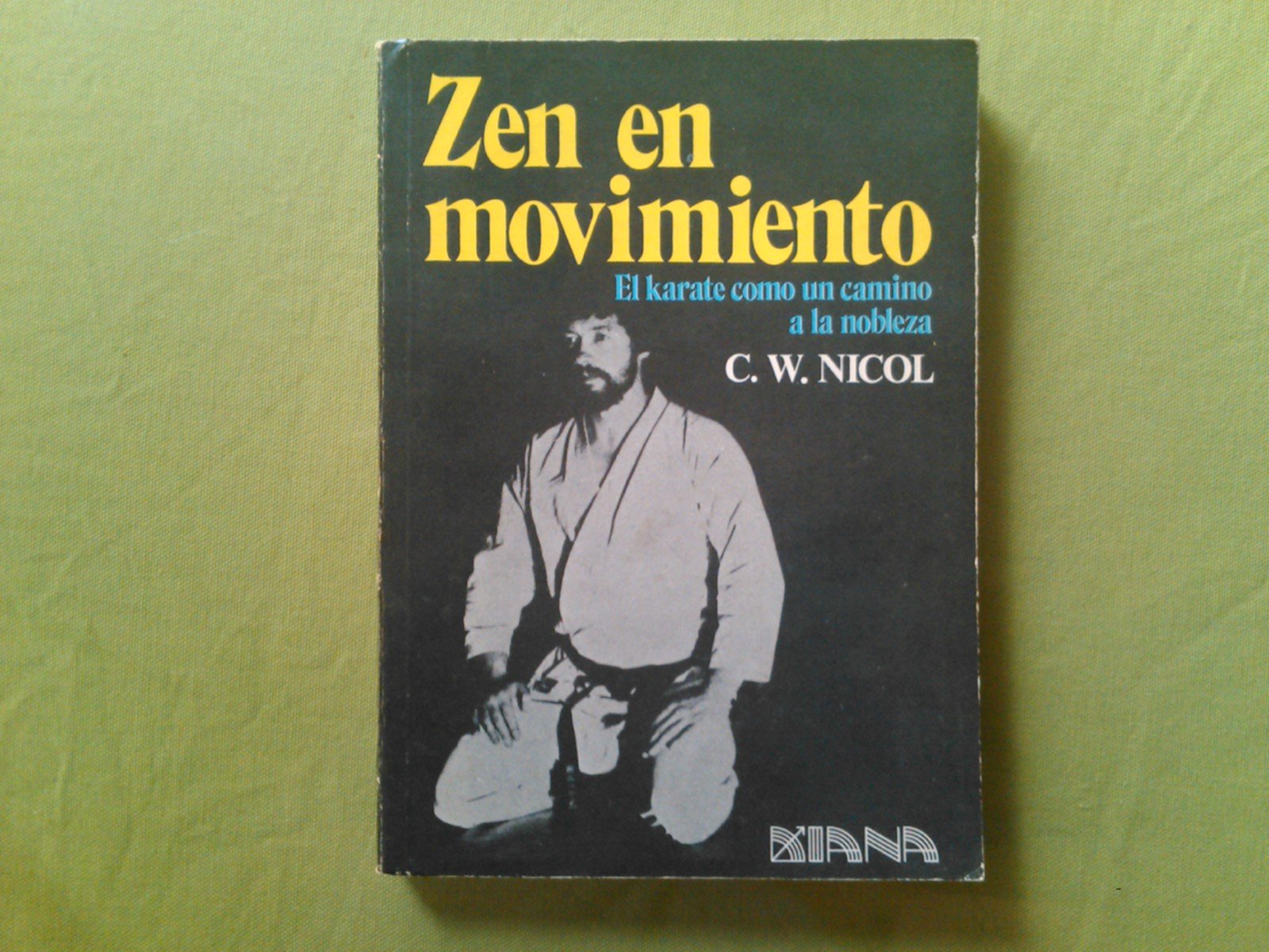 En las fronteras de lo irracional book