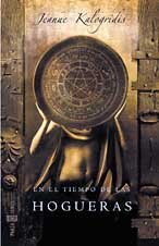 En el tiempo de las hogueras book
