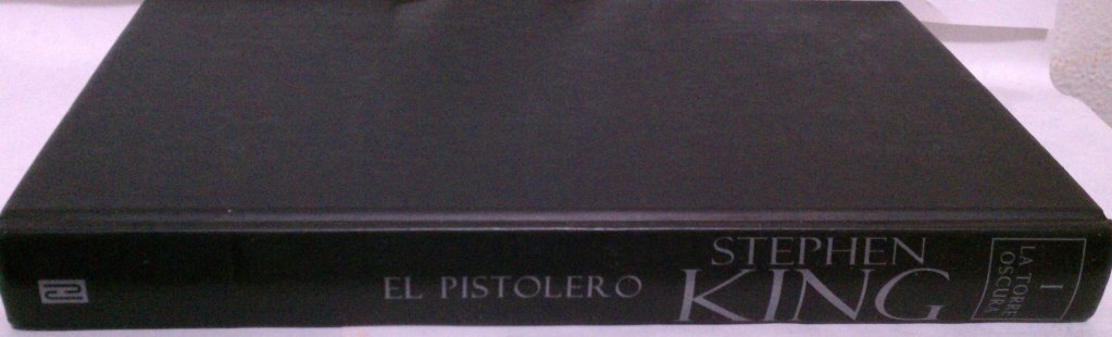 El pistolero (La Torre Oscura I) book