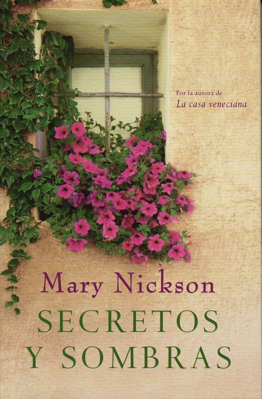 Secretos Y Sombras/ Secrets and Shadows Contemporary literature