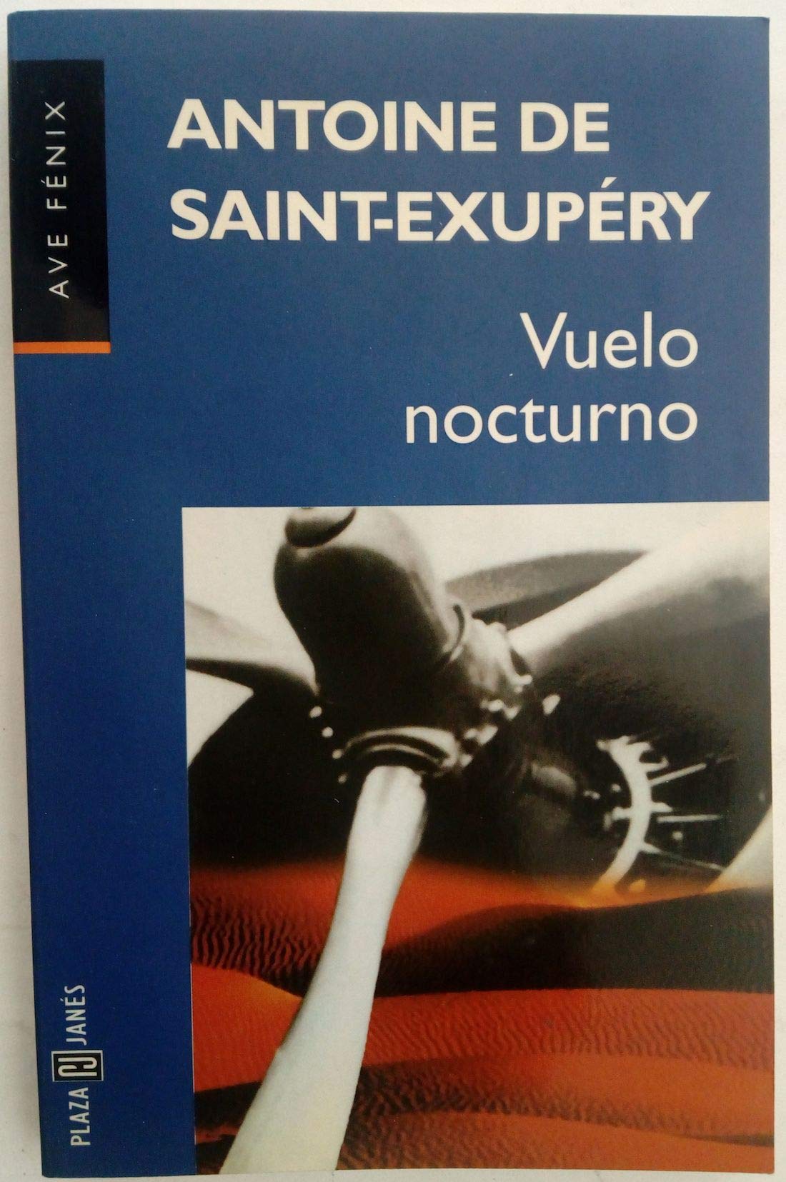 Vuelo Nocturno/Night Flight book