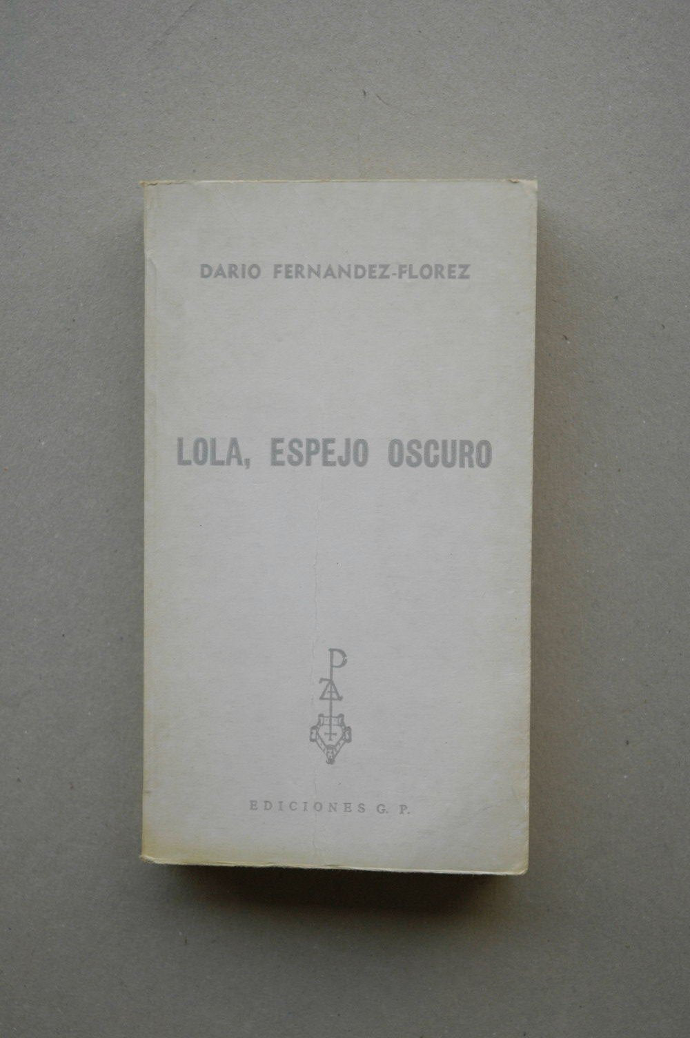 Lola, espejo oscuro book
