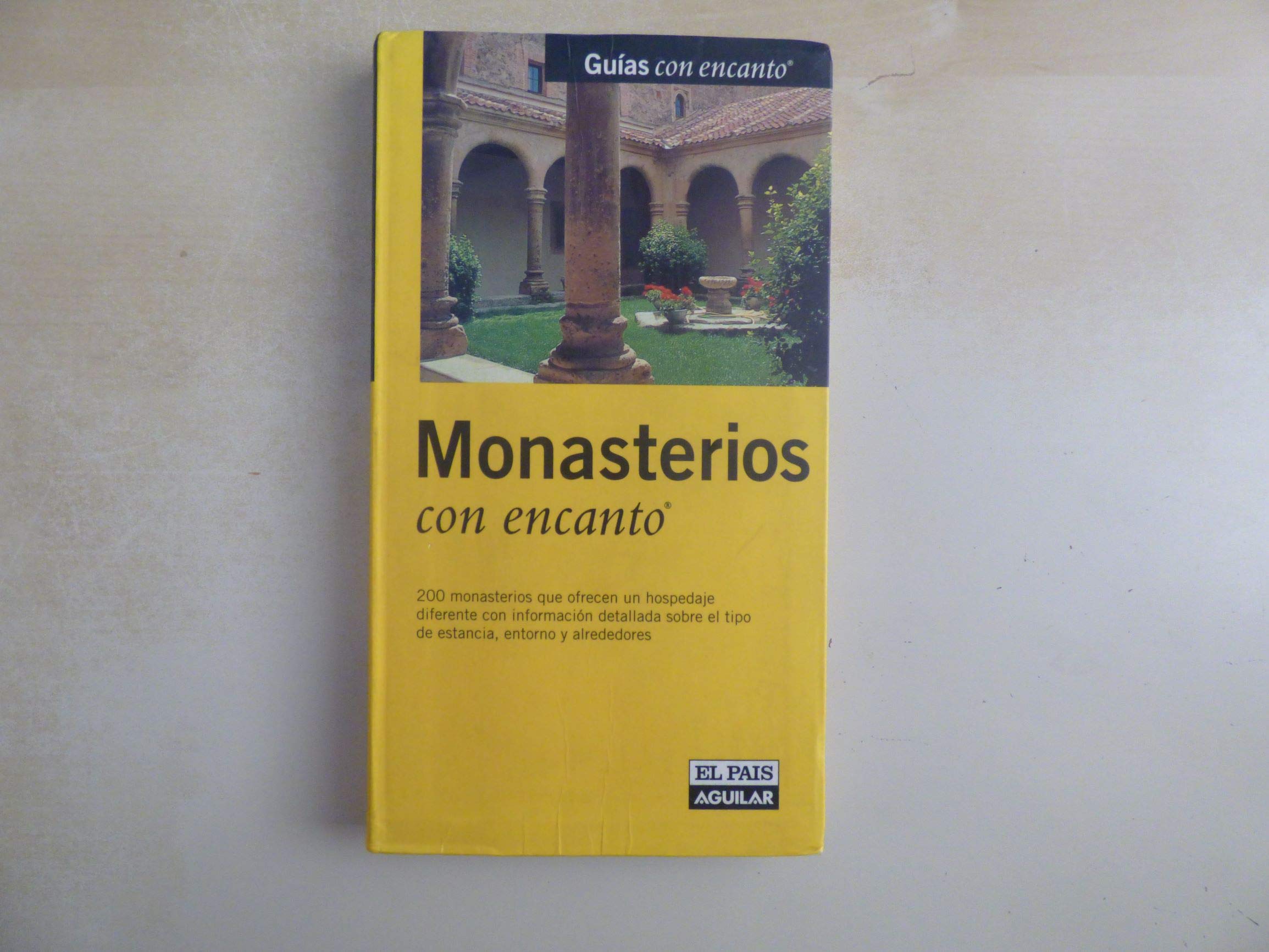 Monasterios con encanto.guias con encanto Books