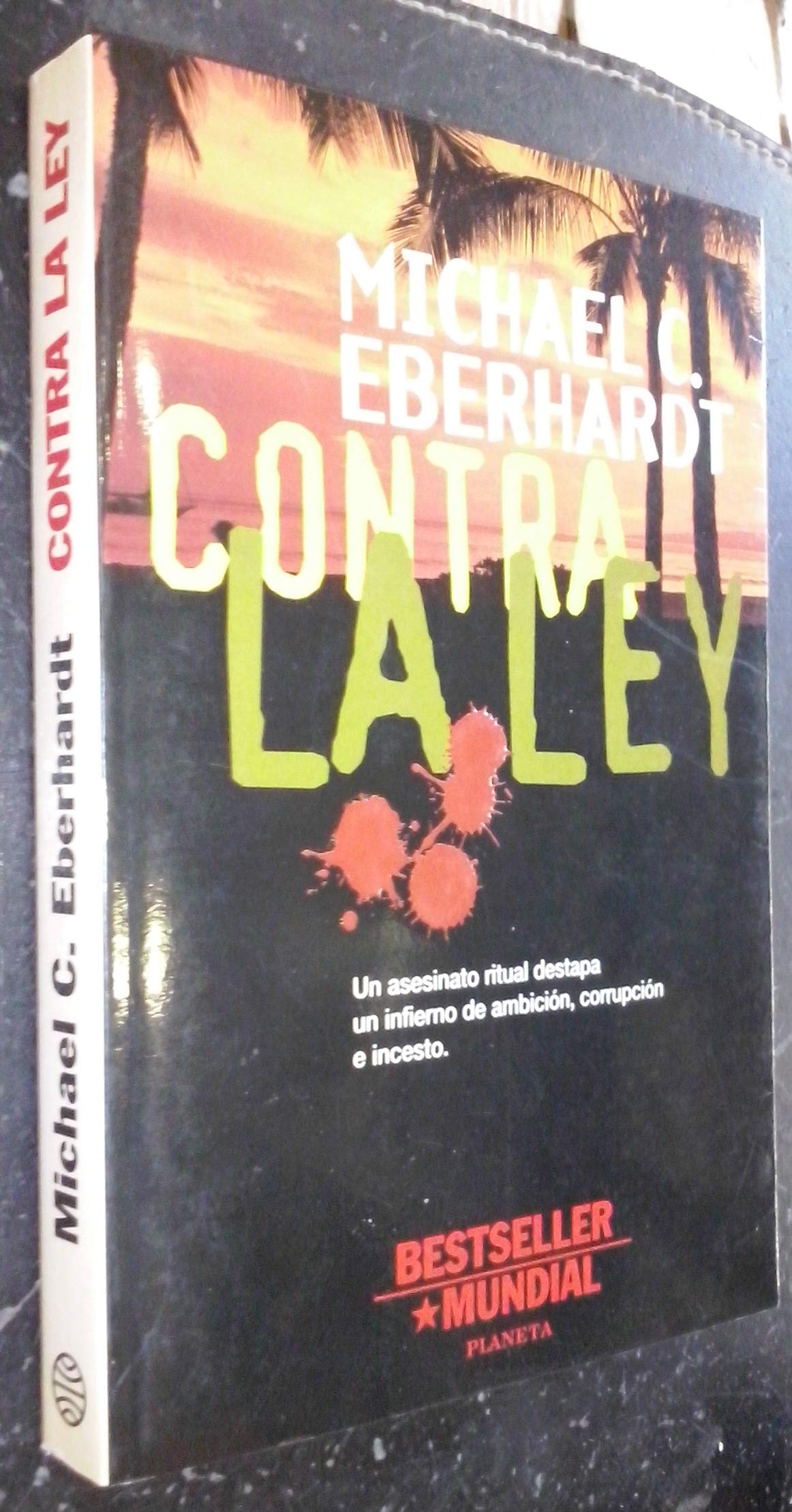 Contra la ley Books