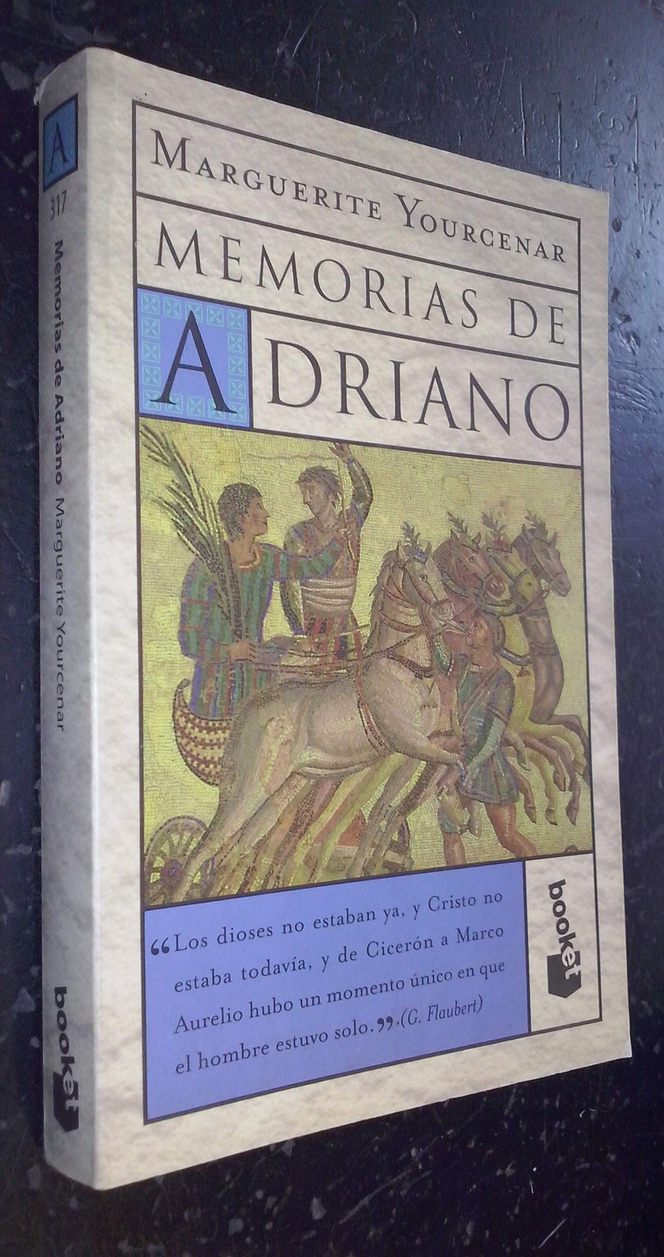 Memorias de adriano (booket) book
